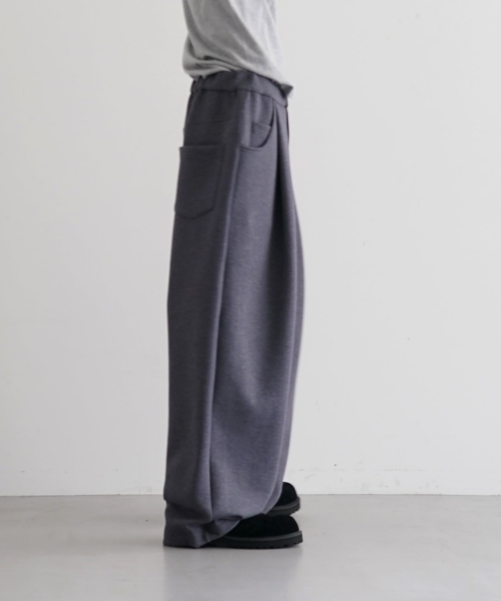 【EXCLUSIVE】NEONSIGN Wide tech slacks "TOP BLACK"