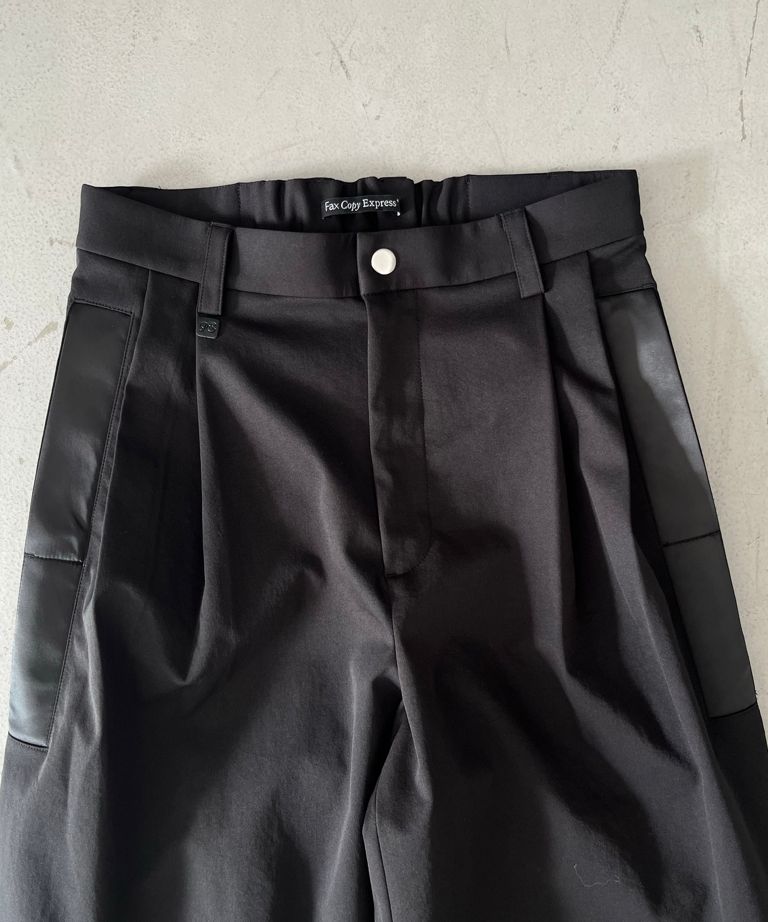 Fax Copy Express City night satin double-pleats pants "BLACK" M