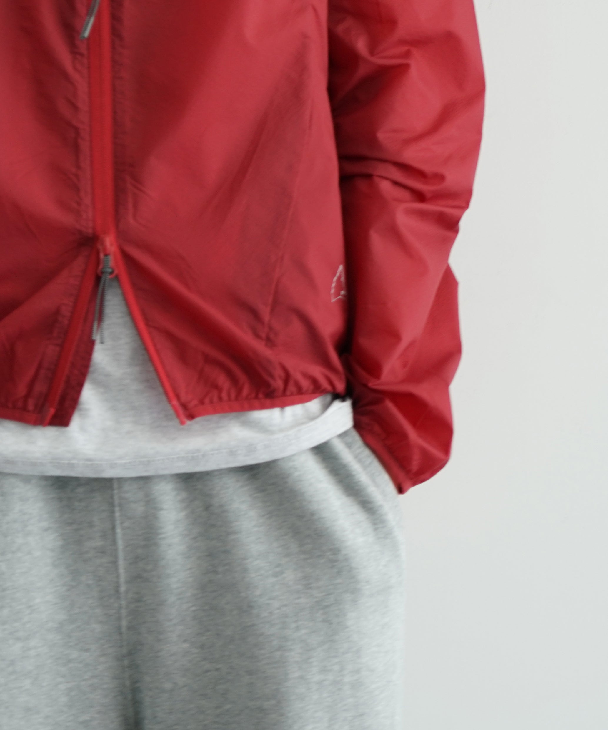ROA Hue packable wind jacket "DARK RED"