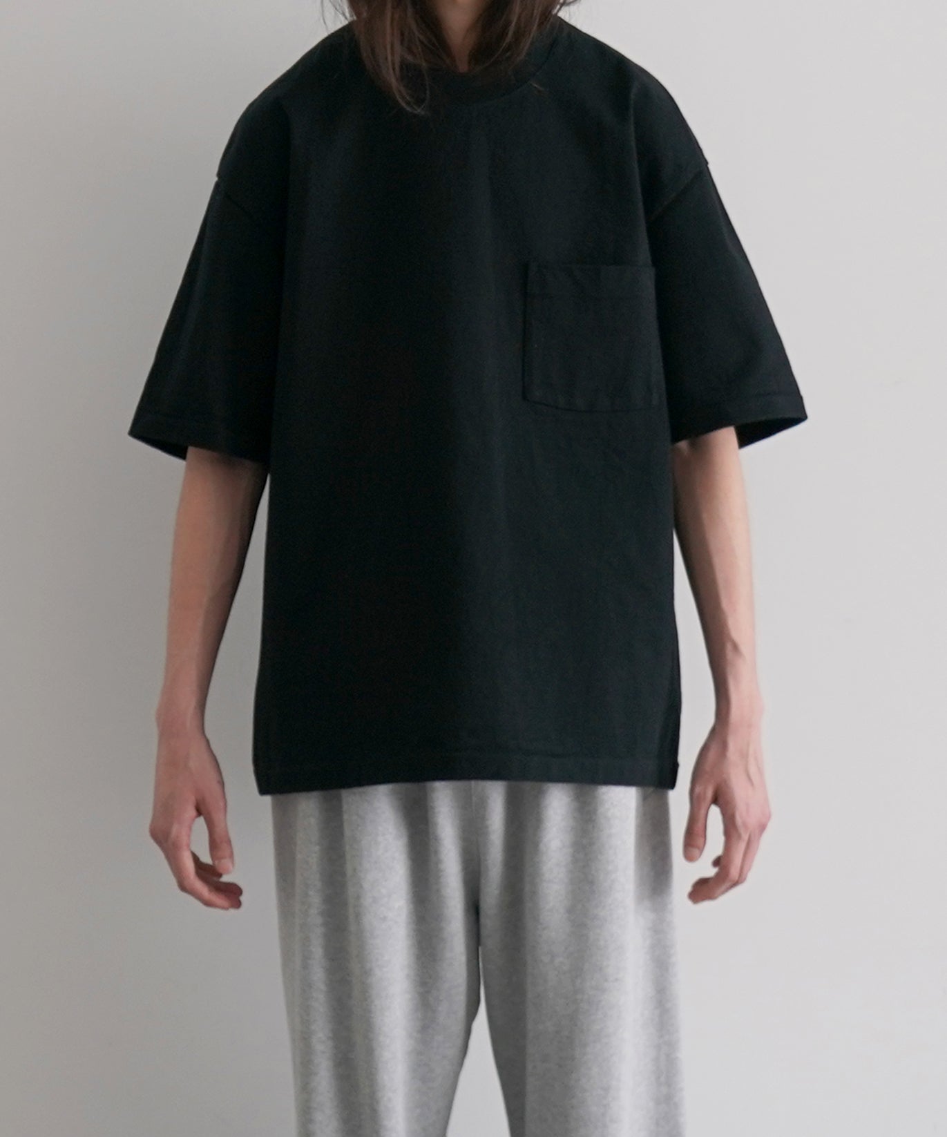 AURALEE Heavy weight pocket tee "BLACK"