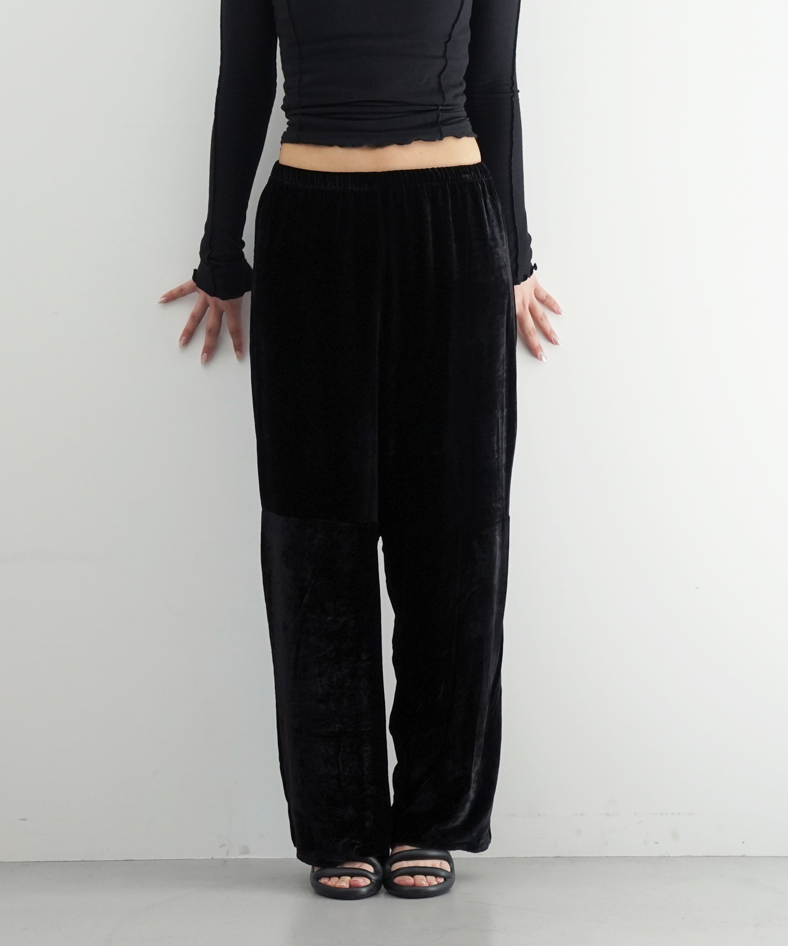 Baserange Olin pants "BLACK"