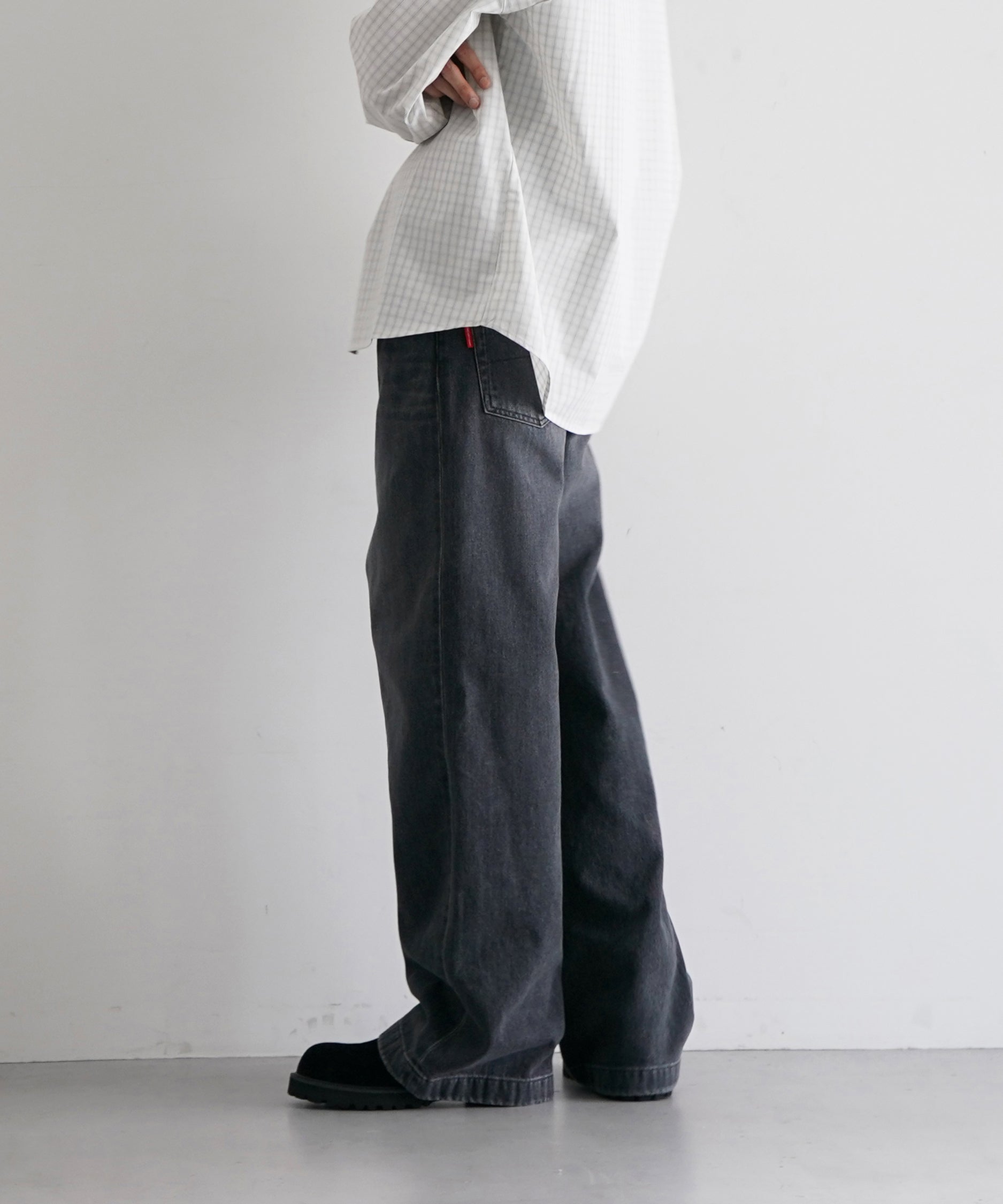 【EXCLUSIVE】NEONSIGN Loose denim pants v1.2 "BLACK USED"