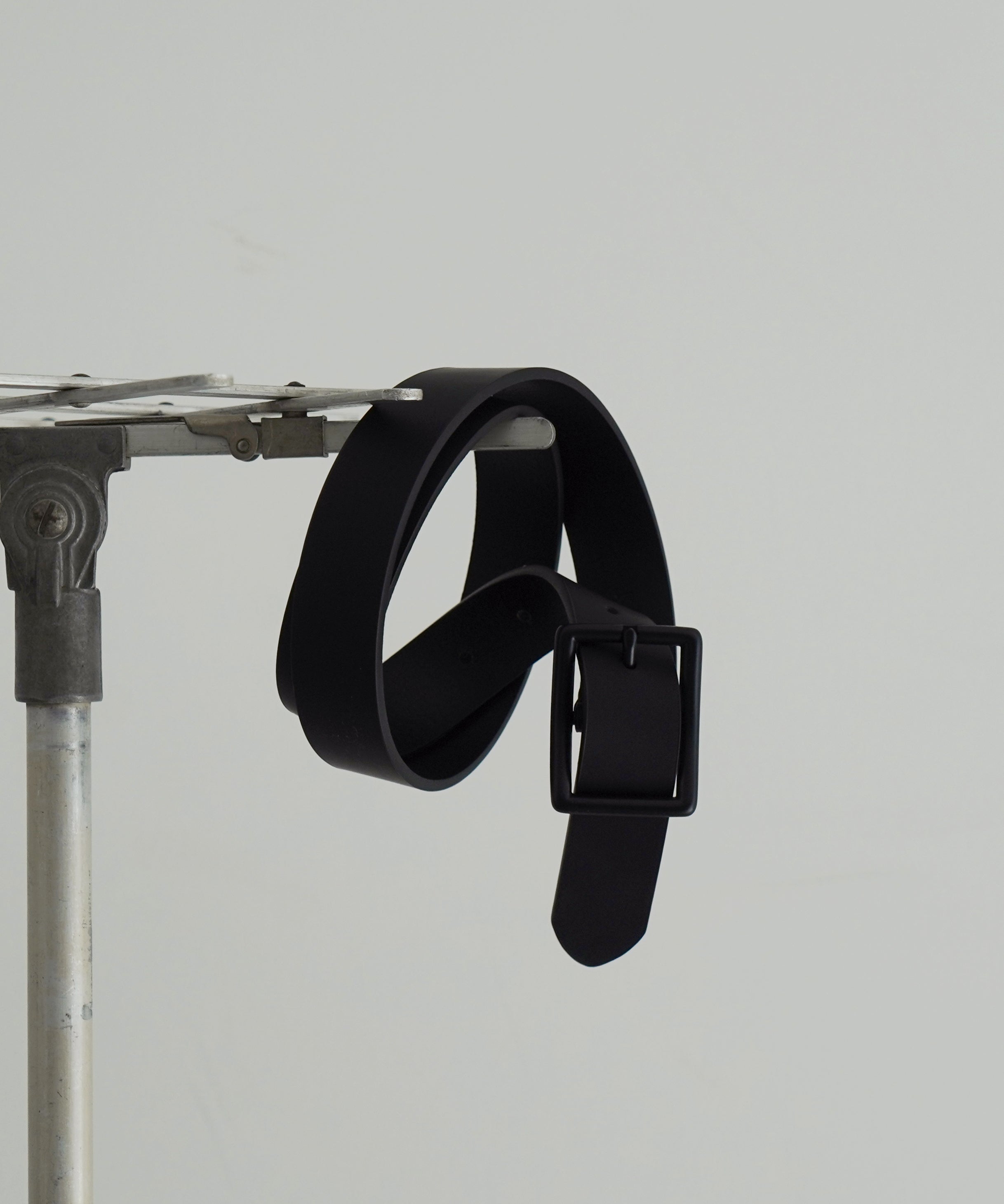 KAIKO Bouncy leather belt "BROWN"