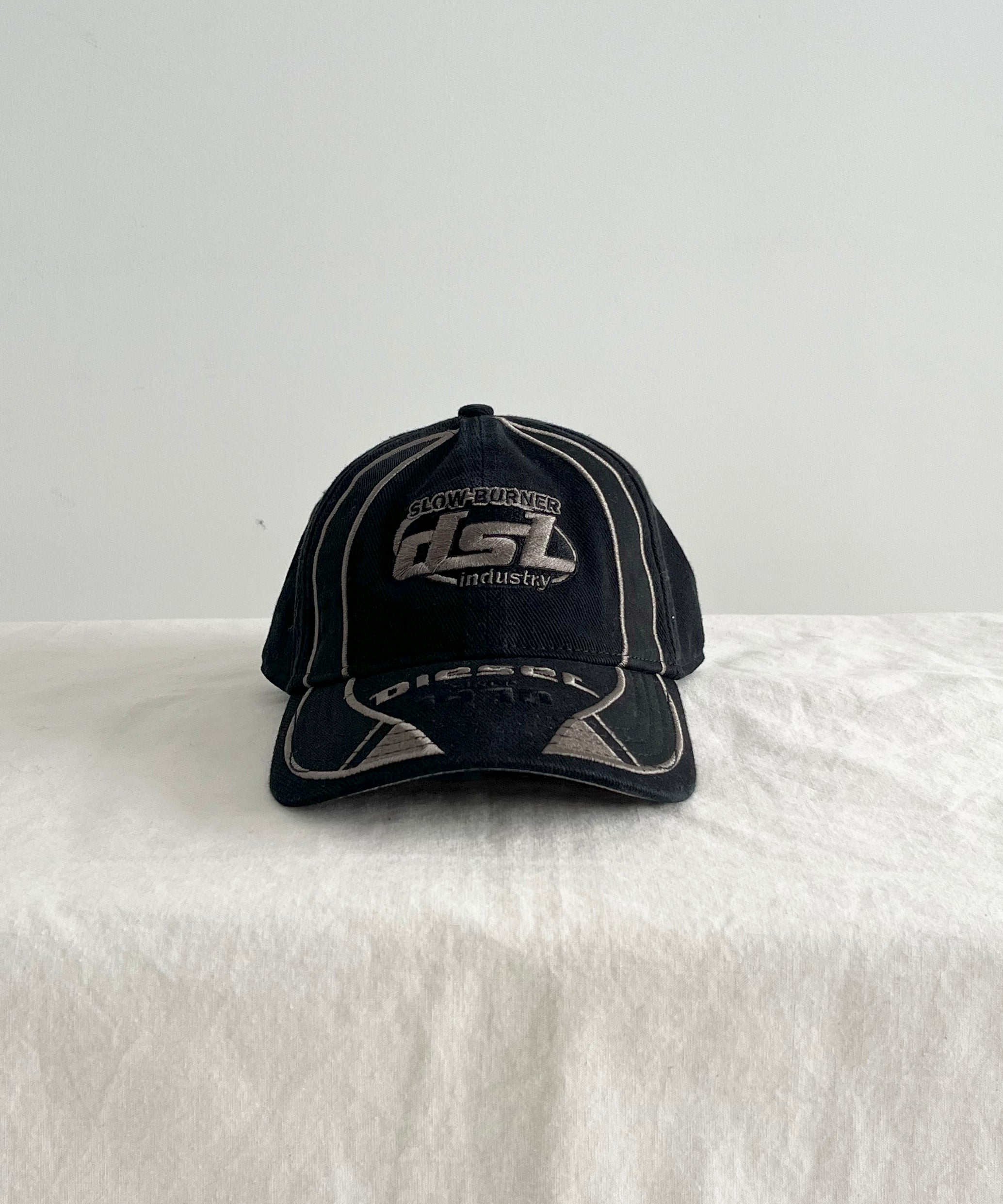DIESEL Baseball cap with embroidered detail "RED"