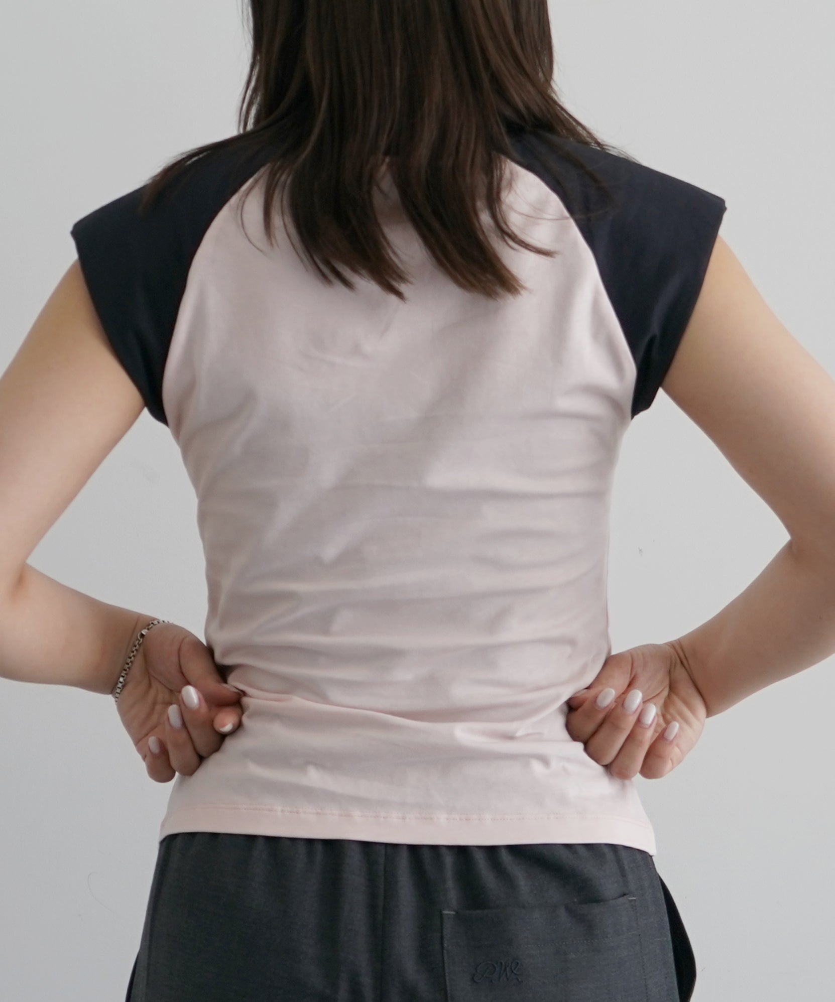 GANNI ガニー Tシャツ