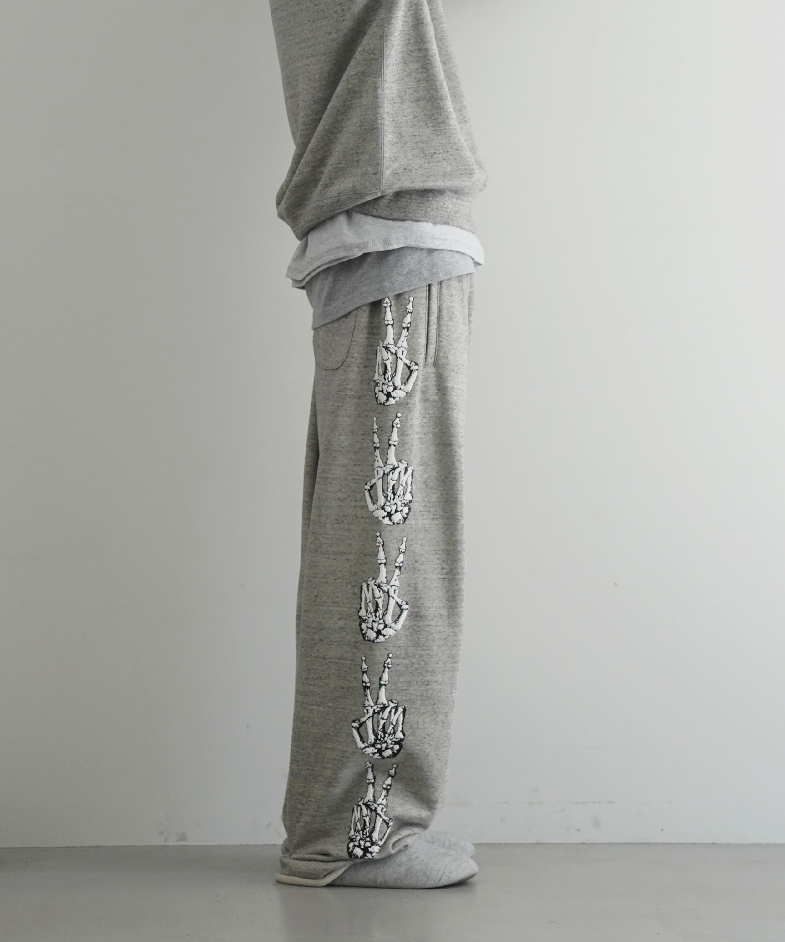 ensou. Peace sweatpants "BLACK"