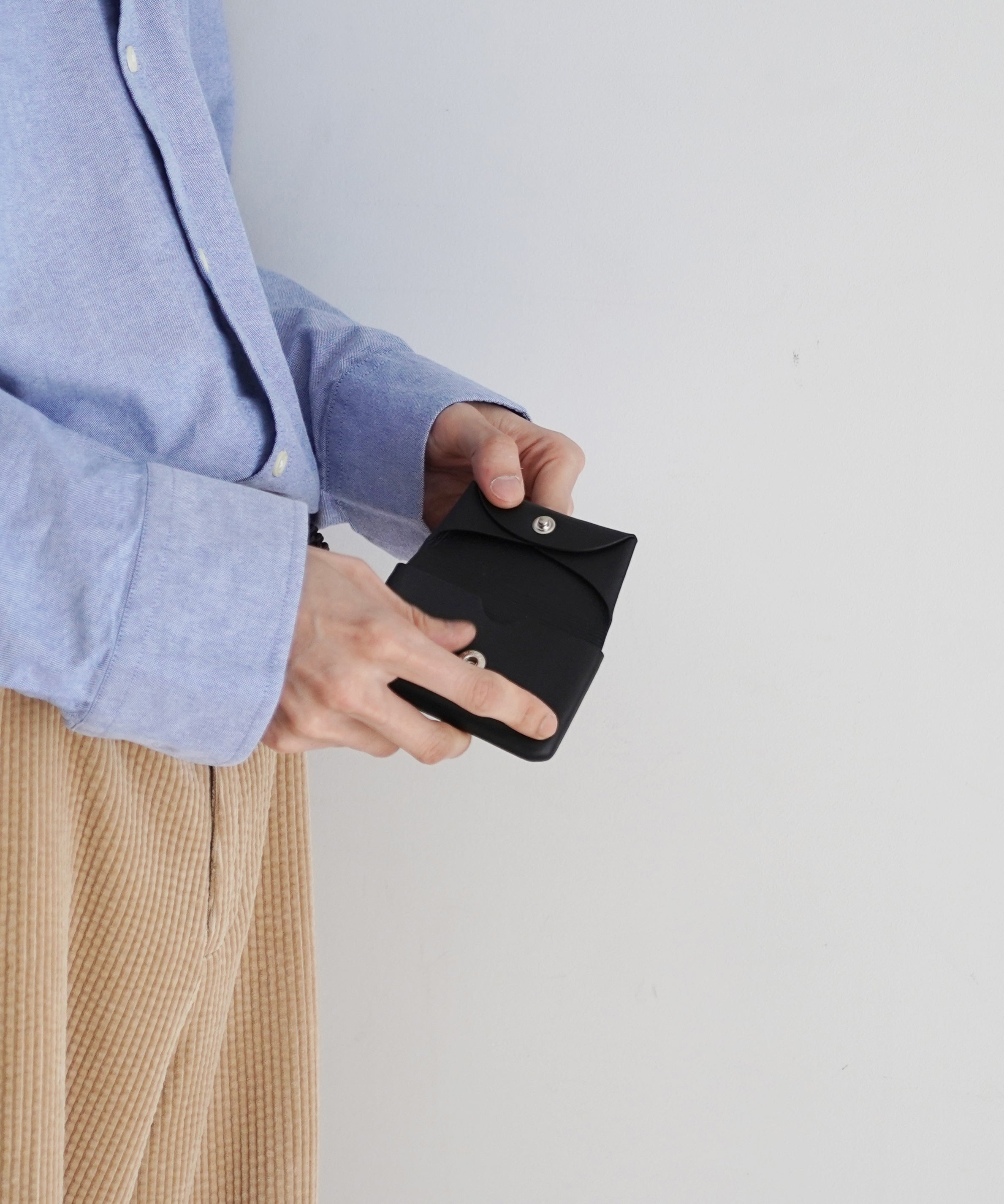 ED ROBERT JUDSON Molded purse "BLACK"