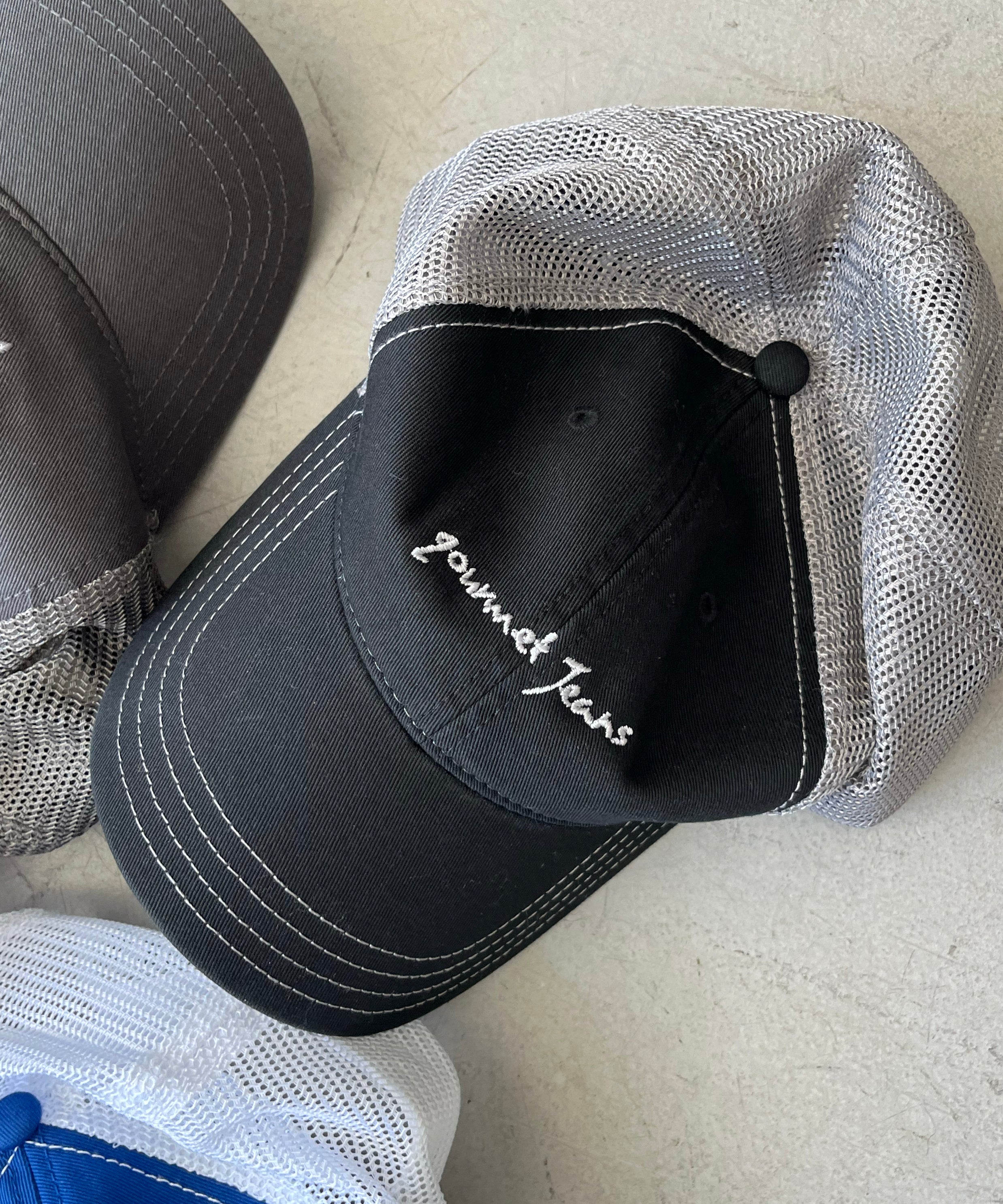 【EXCLUSIVE】gourmet jeans Mesh cap gourmet jeans "BLACK×GRAY"