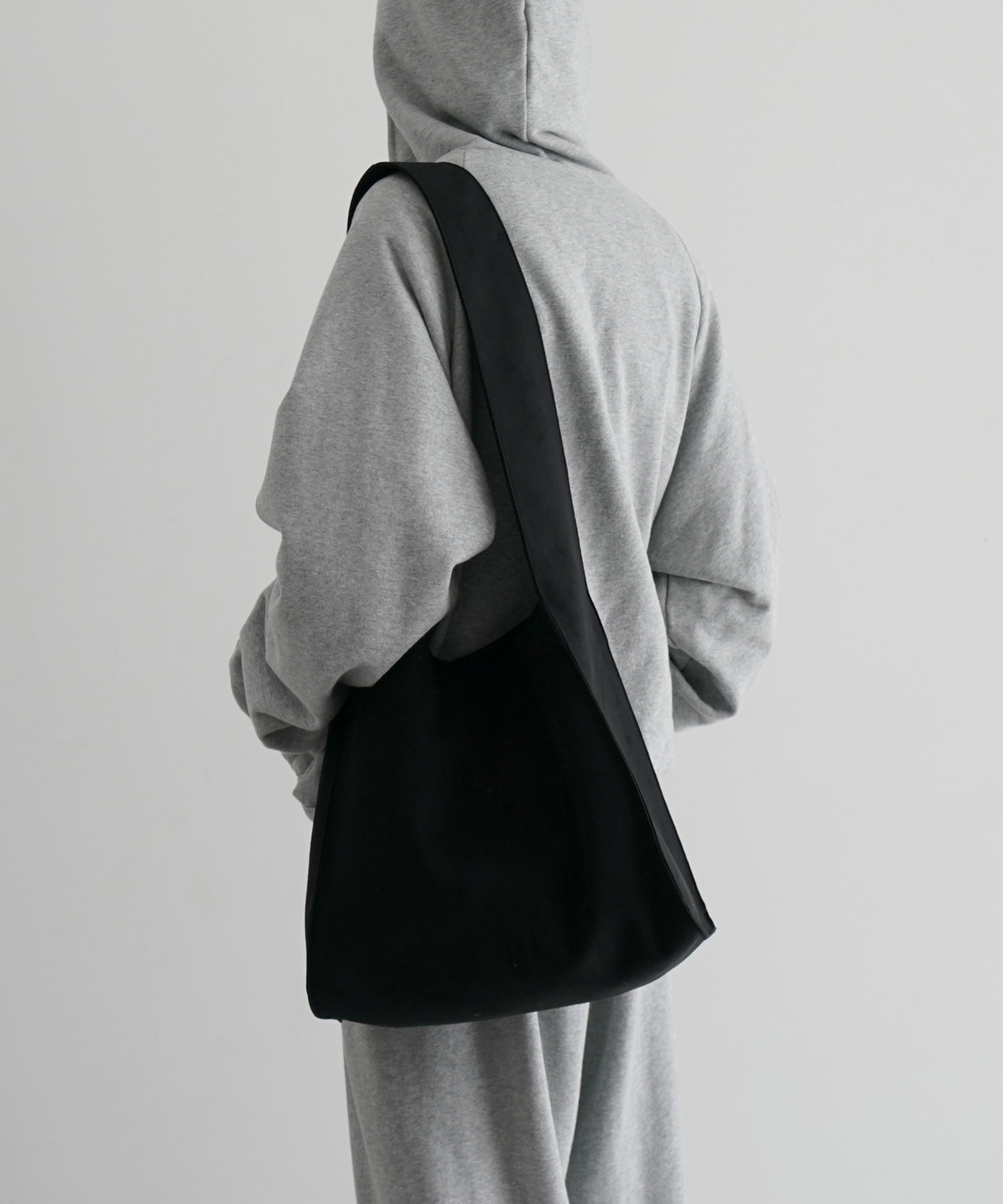 KAIKO Ultrasuede shoulder bag "BLACK"