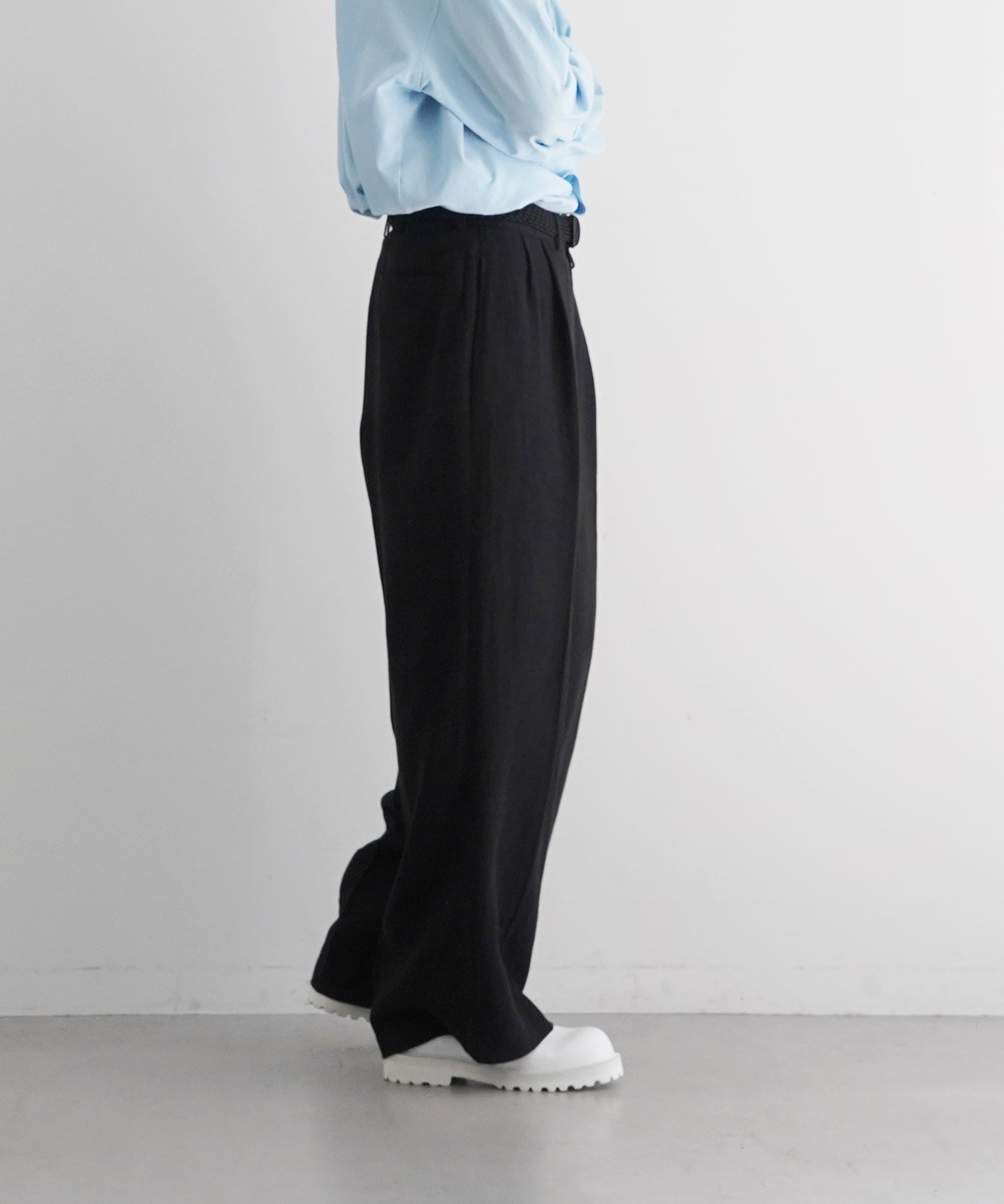 REVERBERATE【リバーバレイト】Tacked trousers 