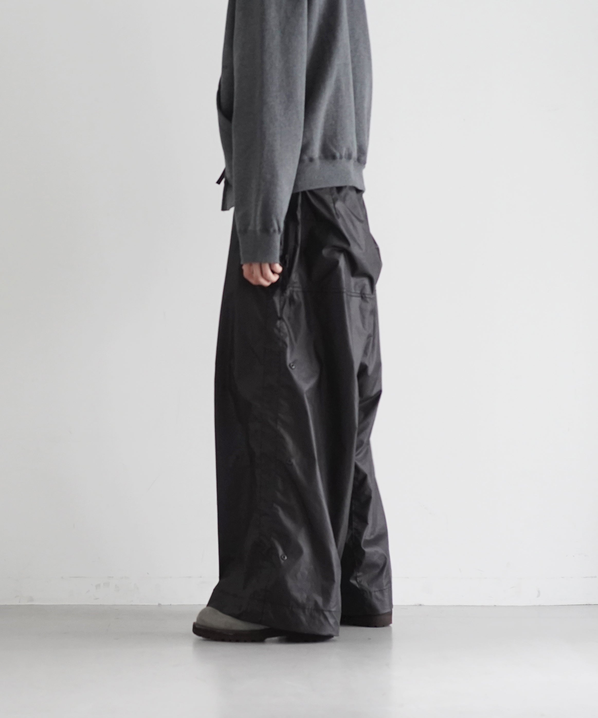 JIAN YE Guai morph pants "BLACK"