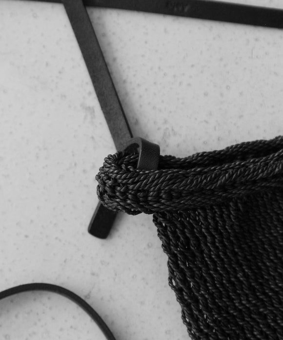 Aeta Mobile phone shoulder "BLACK"