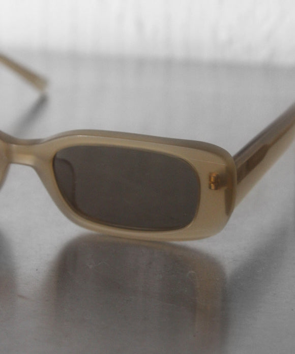 A.D.S.R. Revell ex "PALE BEIGE & PALE BEIGE"