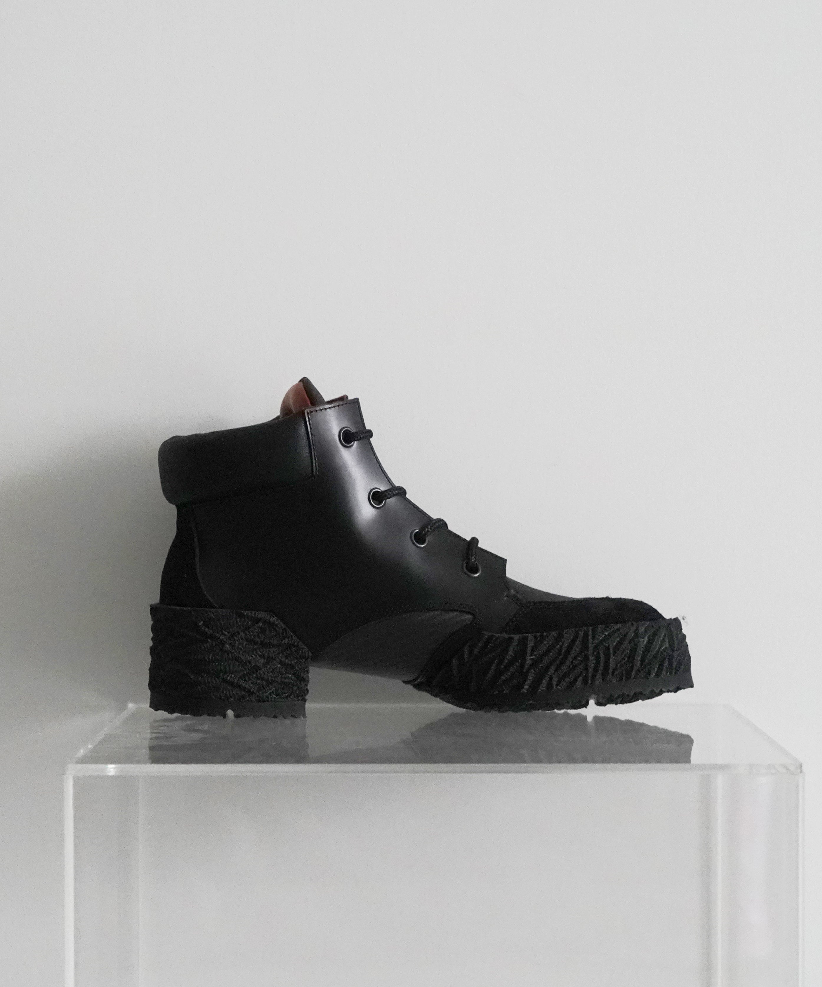 MIDORIKAWA RYO Carbon boots "BLACK"