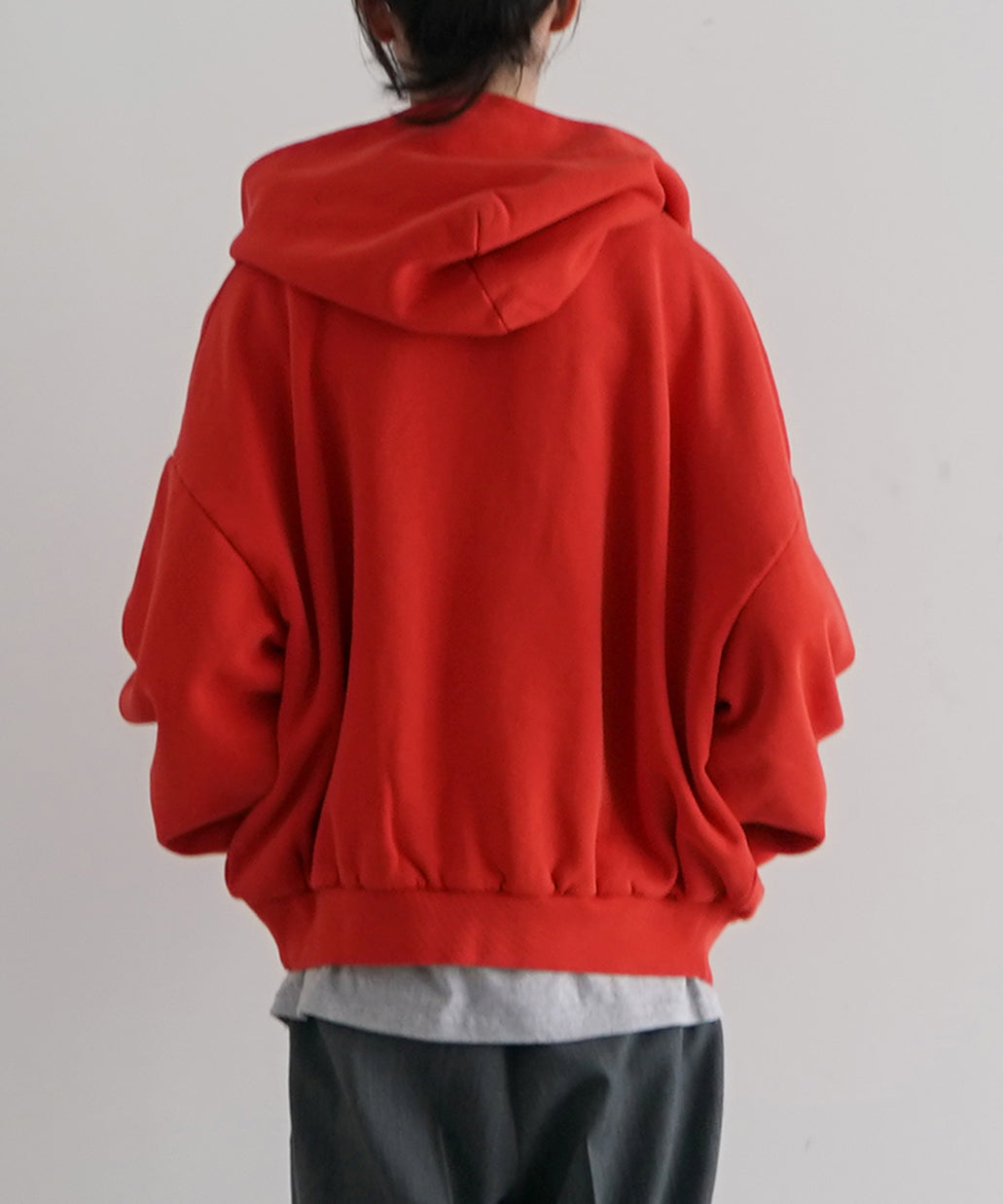 ENTIRE STUDIOS Thermal hood "CHERRY"