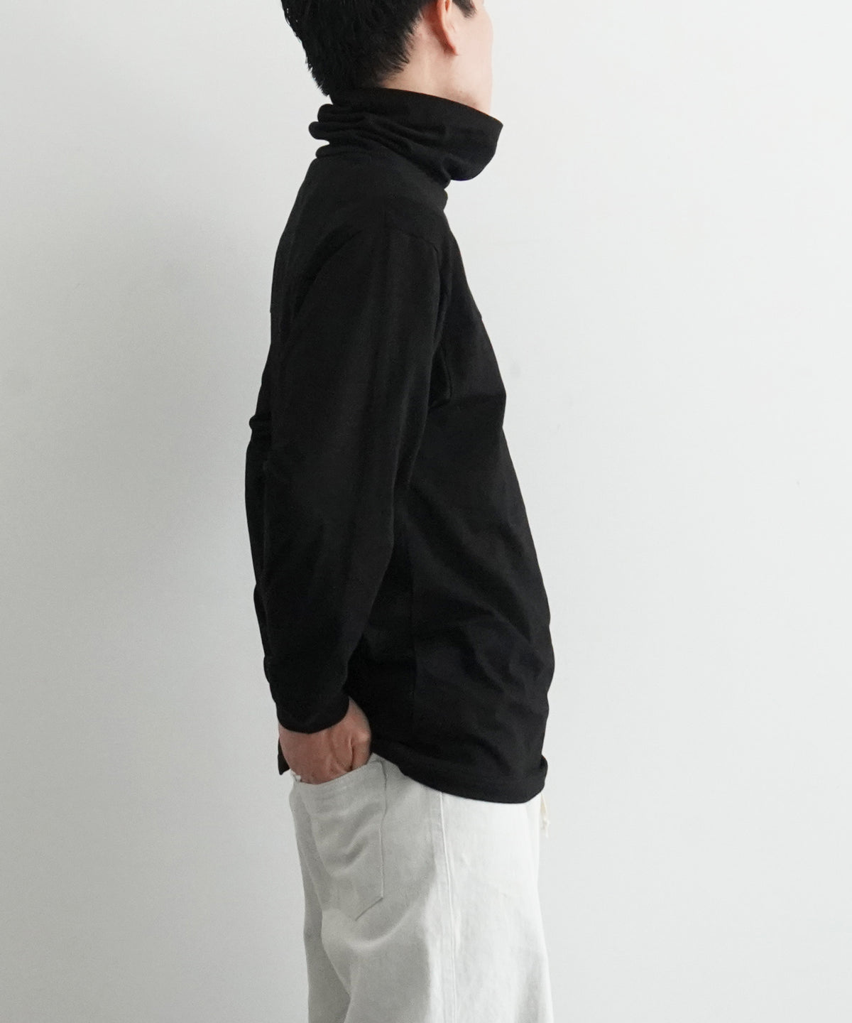 PHINGERIN PANEL NECK L/S TEE "C:BLACK"