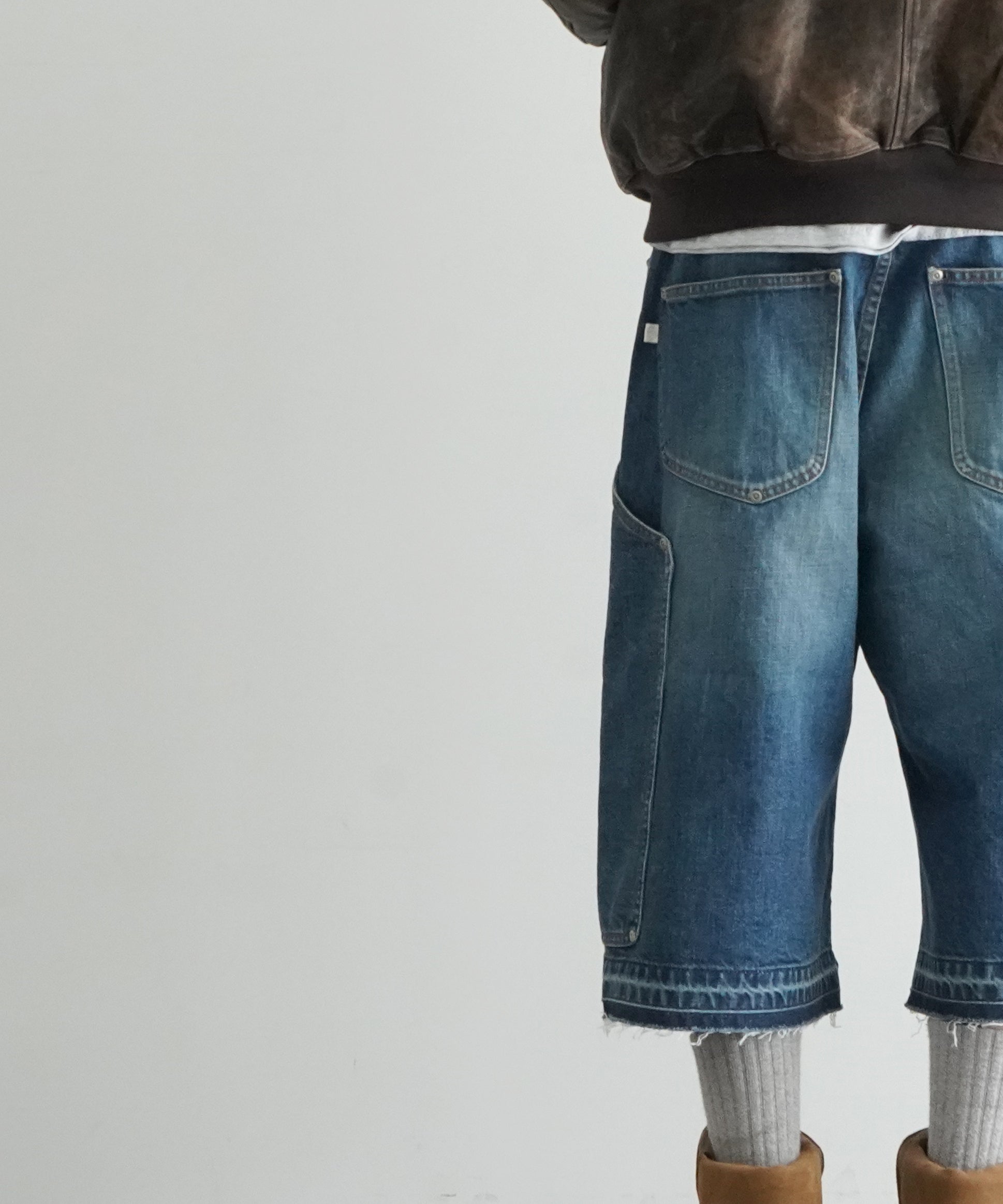 FAKE AS FLOWERS Newcommune aged baggy denim shorts "INDIGO"