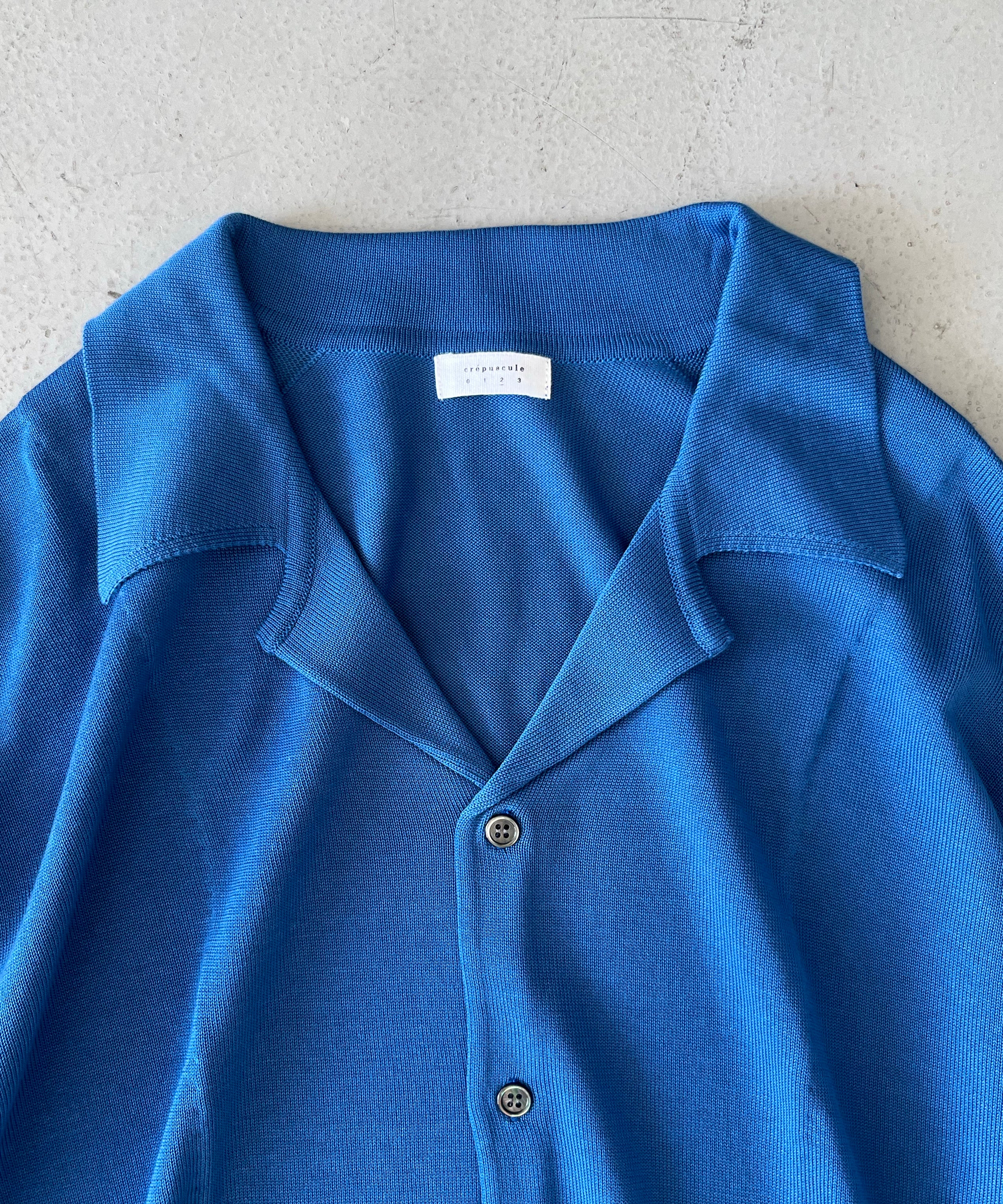 【EXCLUSIVE】crepuscule Open collar knit shirt "BLUE"