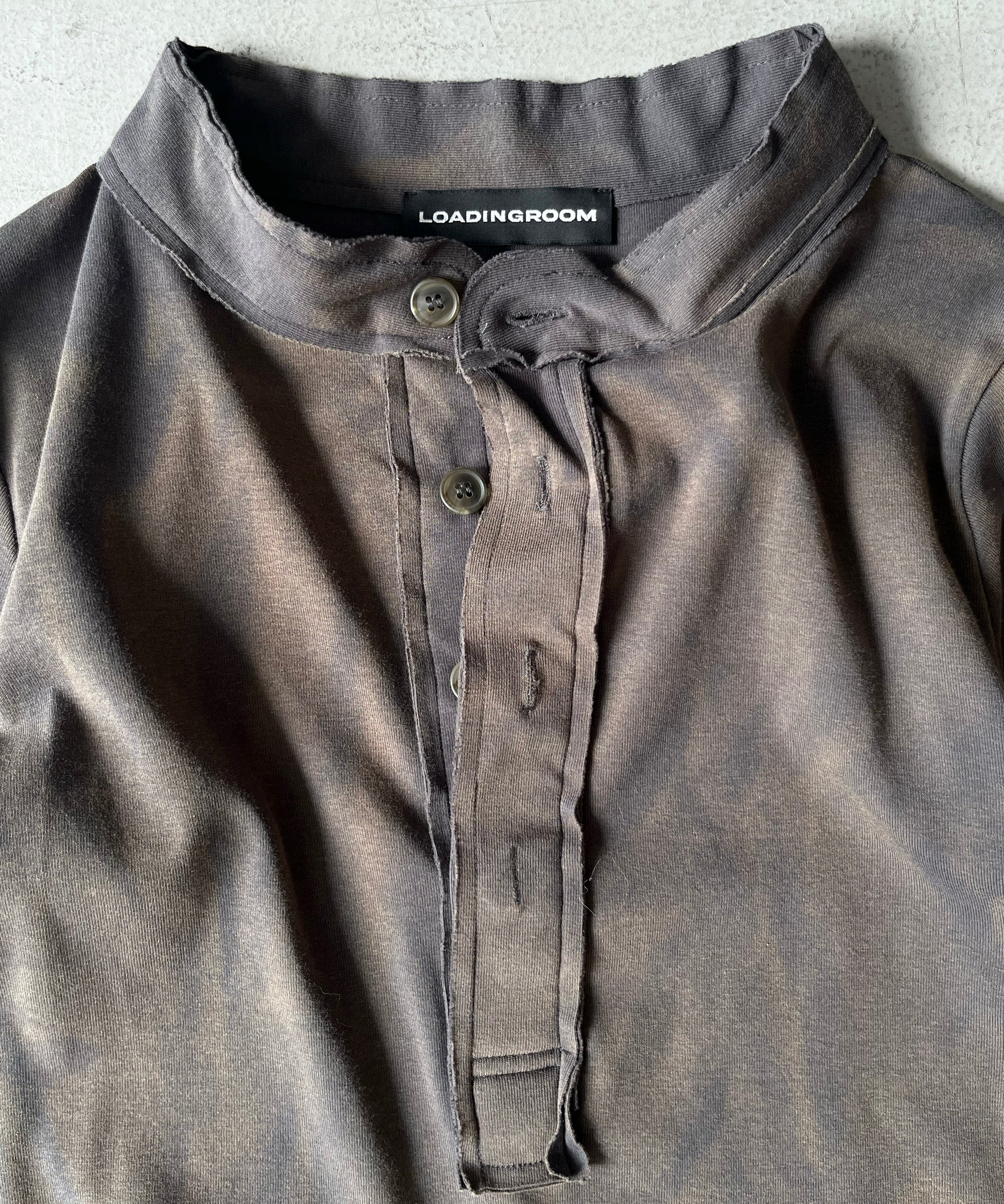 LOADINGROOM Twisted button ghost top "WASHED KHAKI"