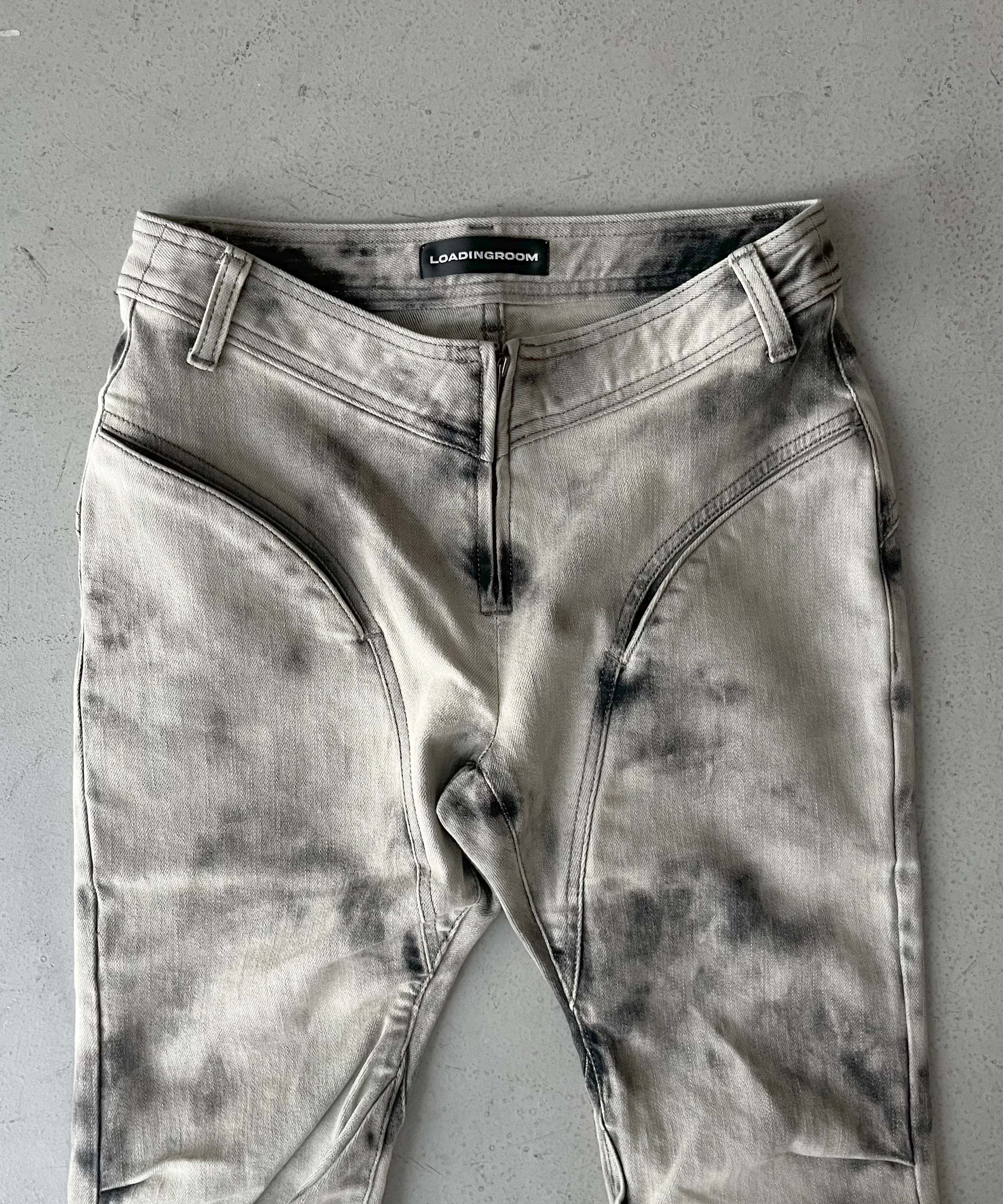 LOADINGROOM Draped flare jeans "SAND BLACK"