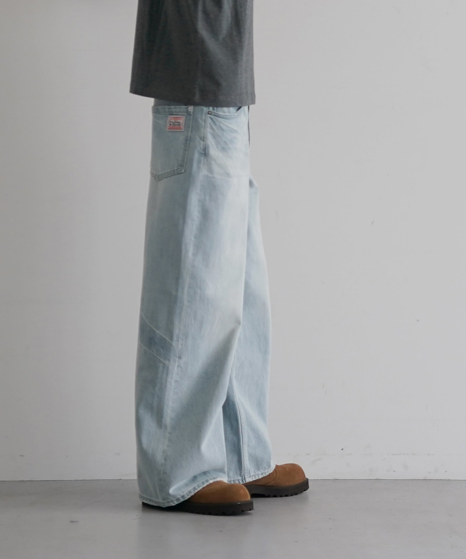 FAX COPY EXPRESS Gardener straight-leg denim pants "BLUE"