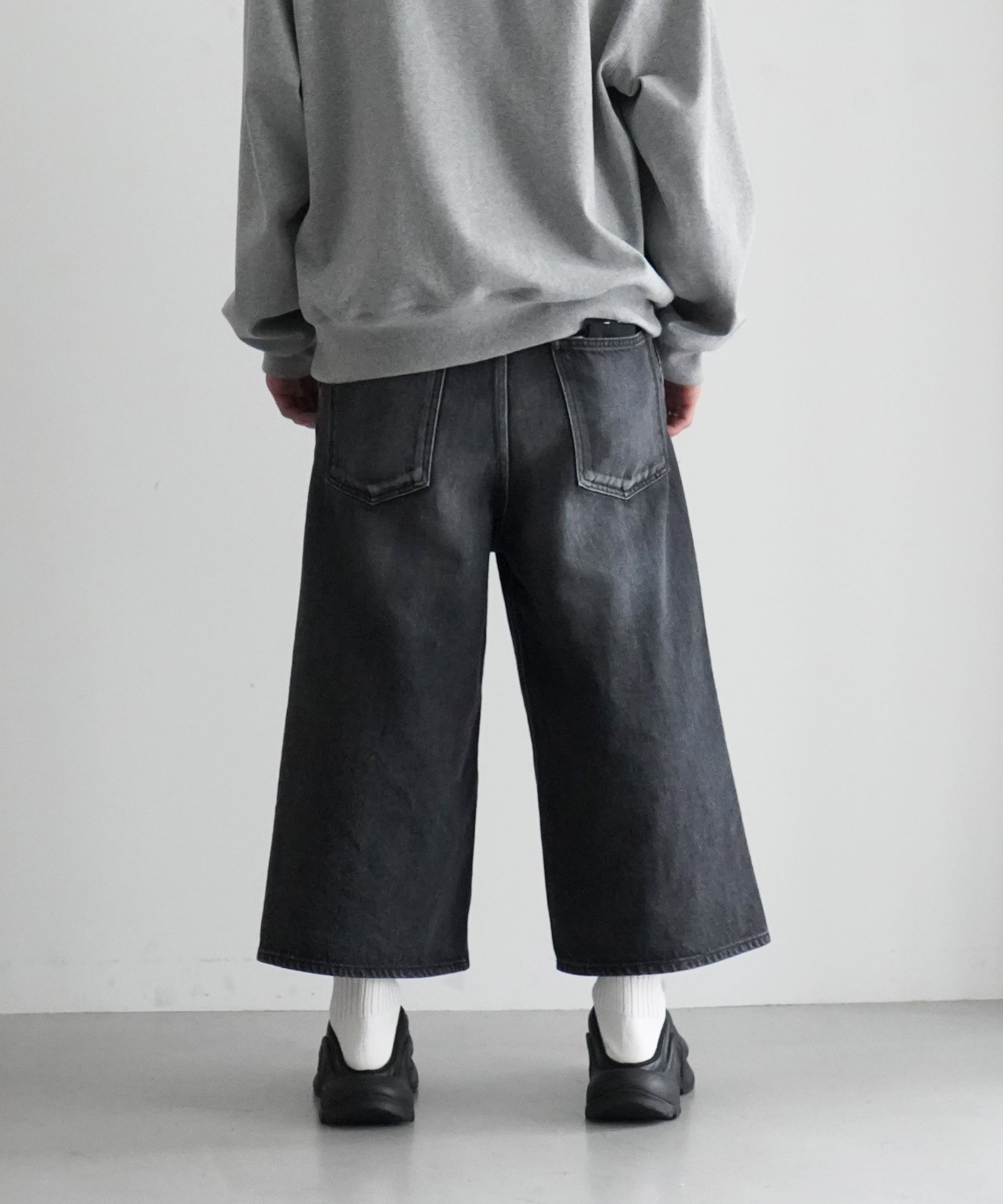 order Loose denim half pants used "BLACK"