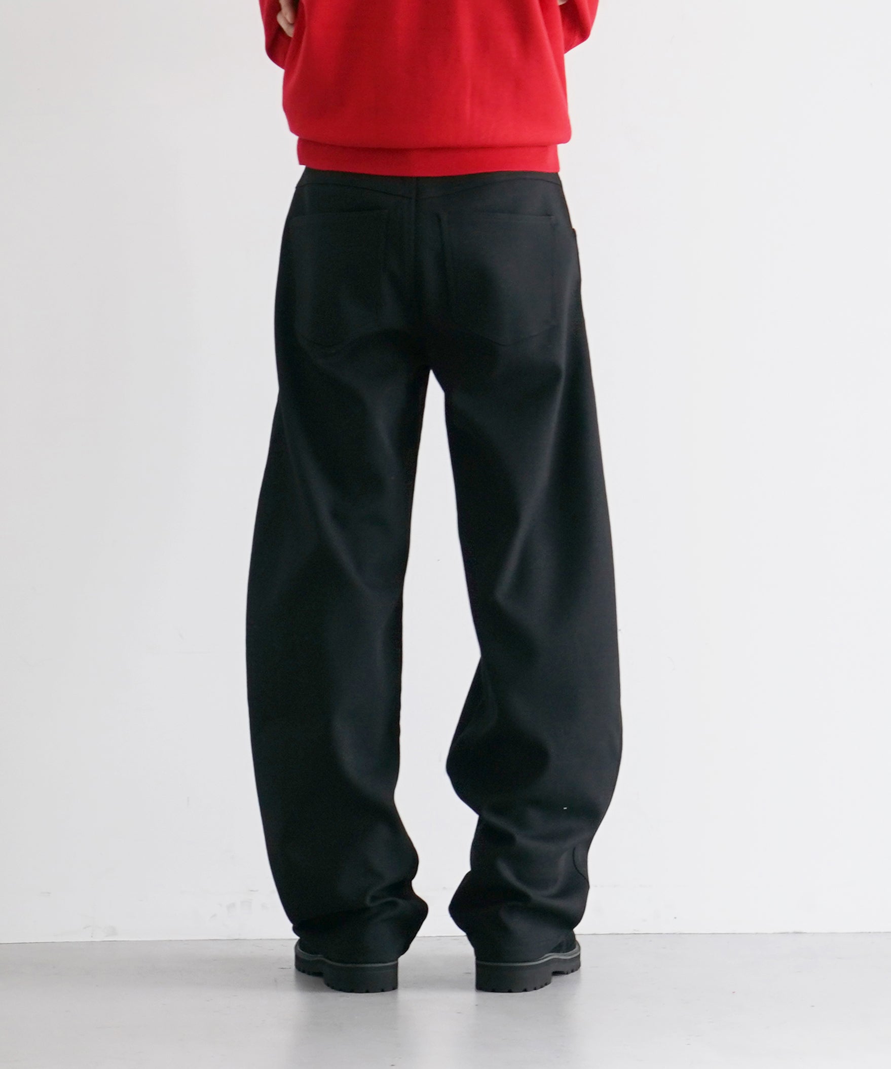 sefr Oktai trouser "STURDY BLACK TWILL"