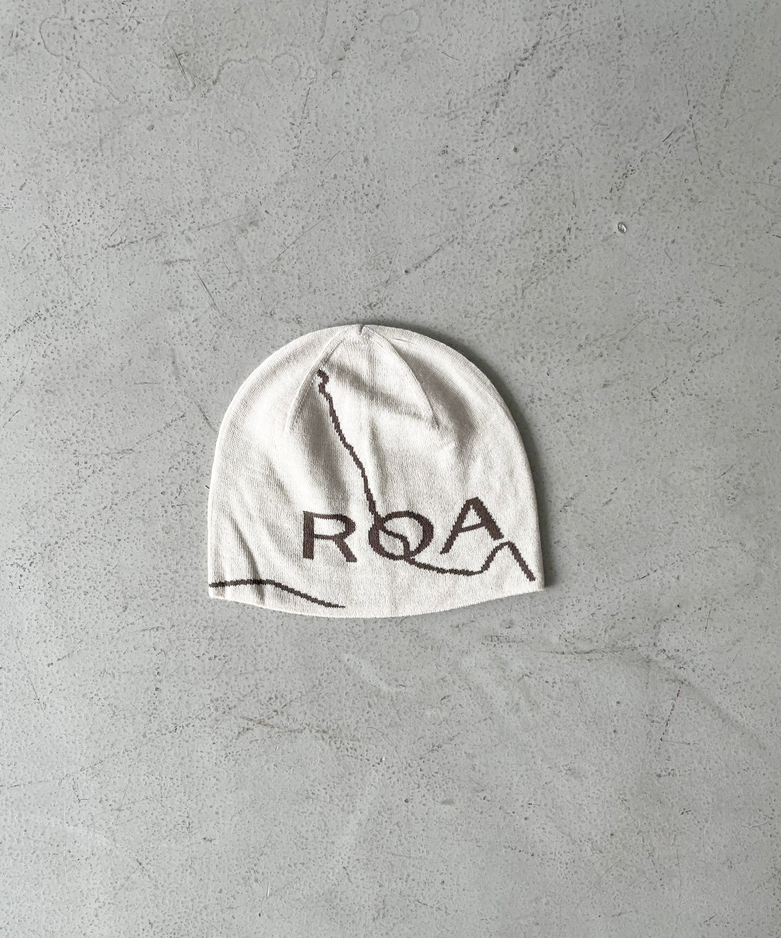 ROA Beanie logo "IVORY"
