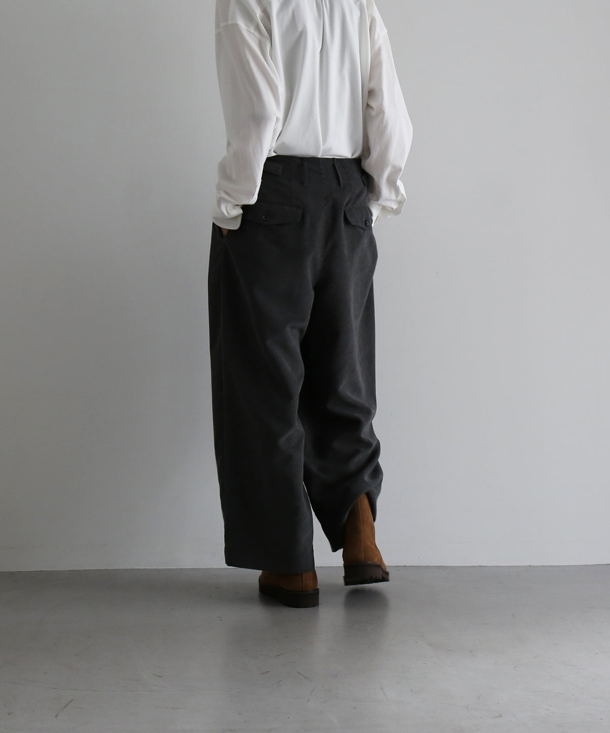 my beautiful landlet 2 tuck corduroy wide pants "GRAY"