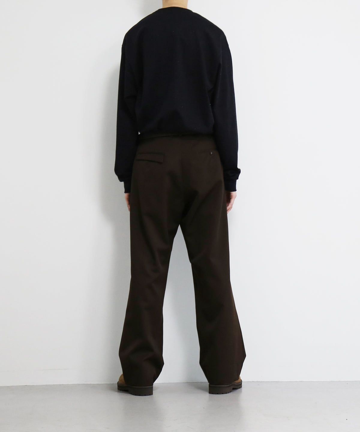 OLD FOLK HOUSE Virgin wool gabardine trousers "DARK BROWN"