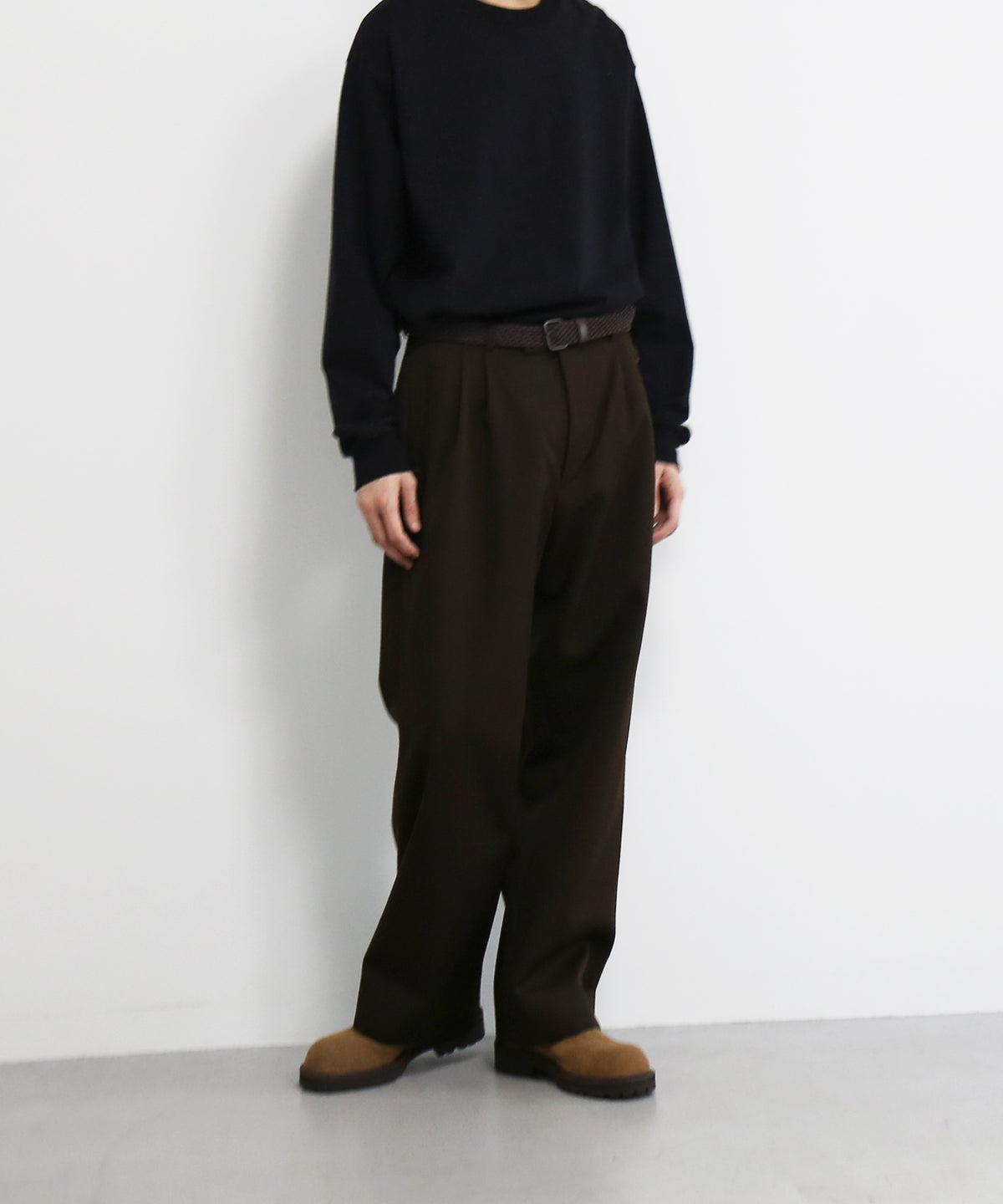 OLD FOLK HOUSE Virgin wool gabardine trousers "DARK BROWN"