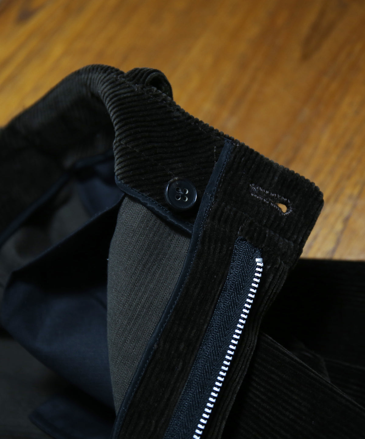 OLD FOLK HOUSE Cotton & rayon corduroy pants "DARK BROWN"
