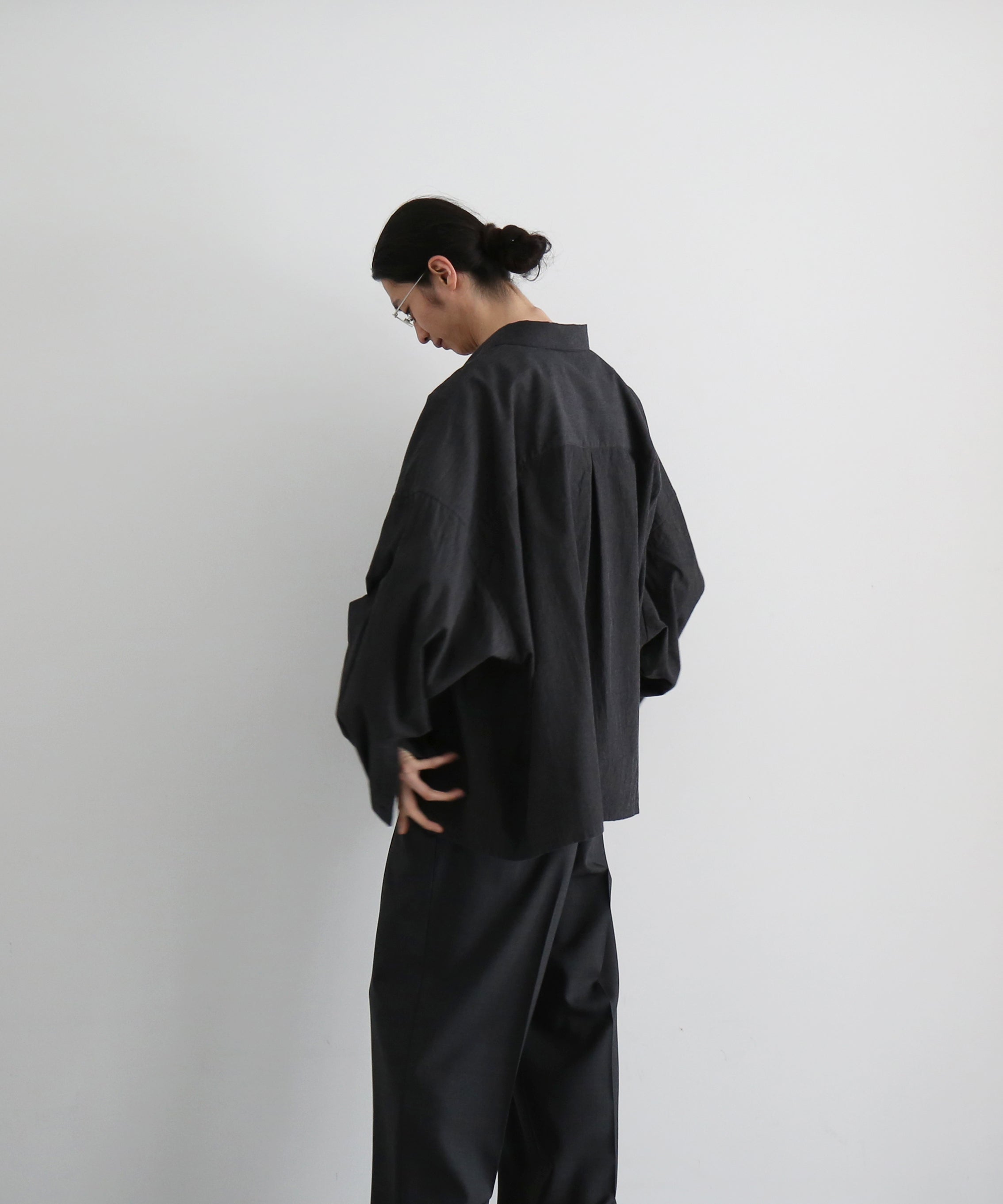 WHOWHAT 5x shirt < long sl/short lg > "CHARCOAL"