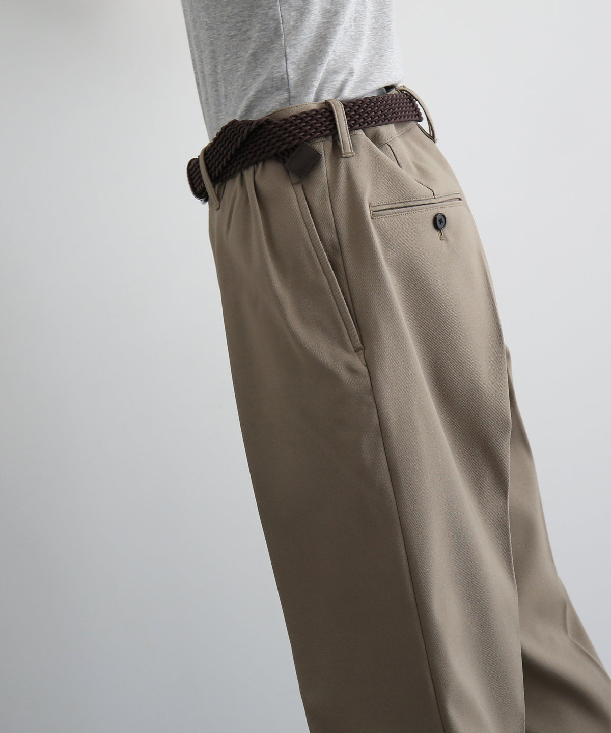 UNUSED Uw1203 straight slacks “BEIGE"