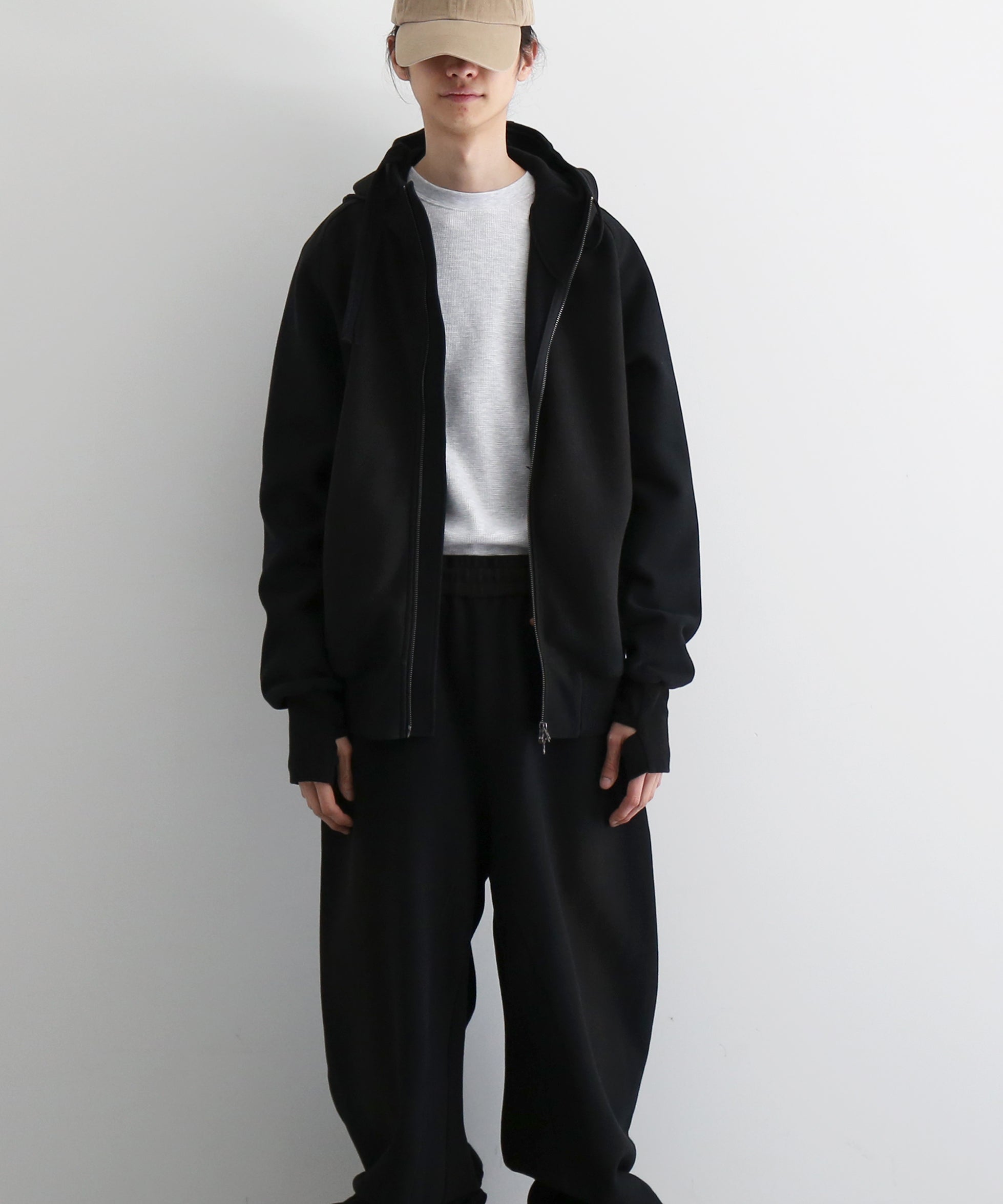 JIAN YE Guai mask hood "BLACK"