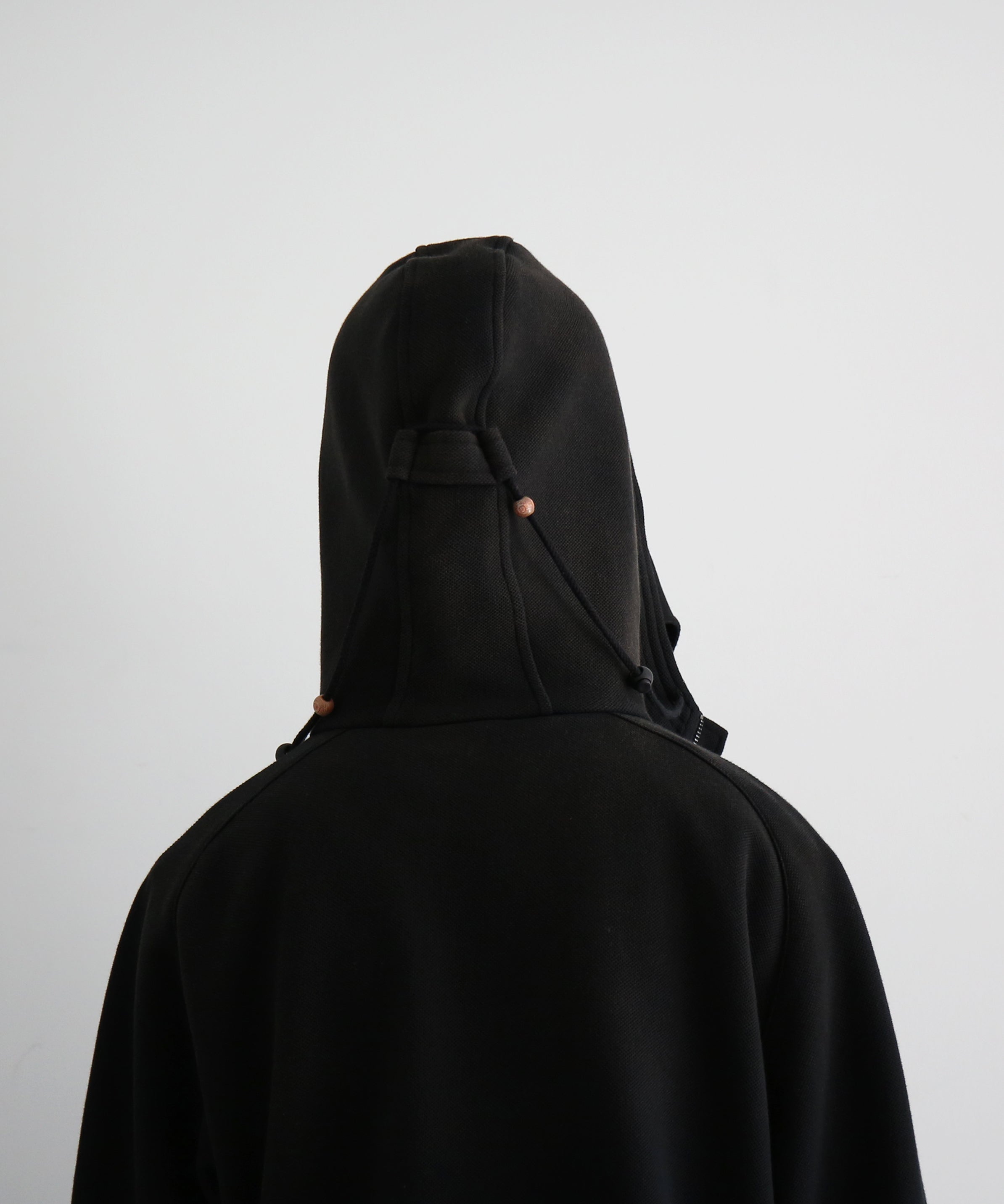 JIAN YE Guai mask hood "BLACK"