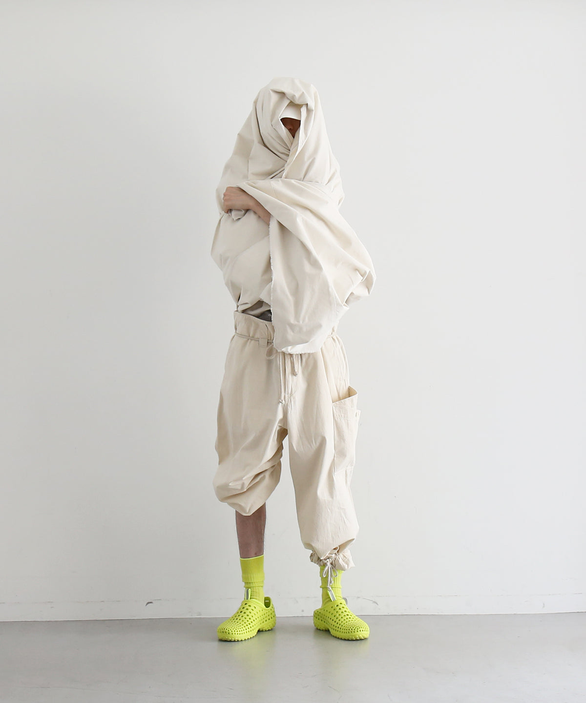 【EXCLUSIVE】WHOWHAT Origami pocket cargo pants "IVORY"