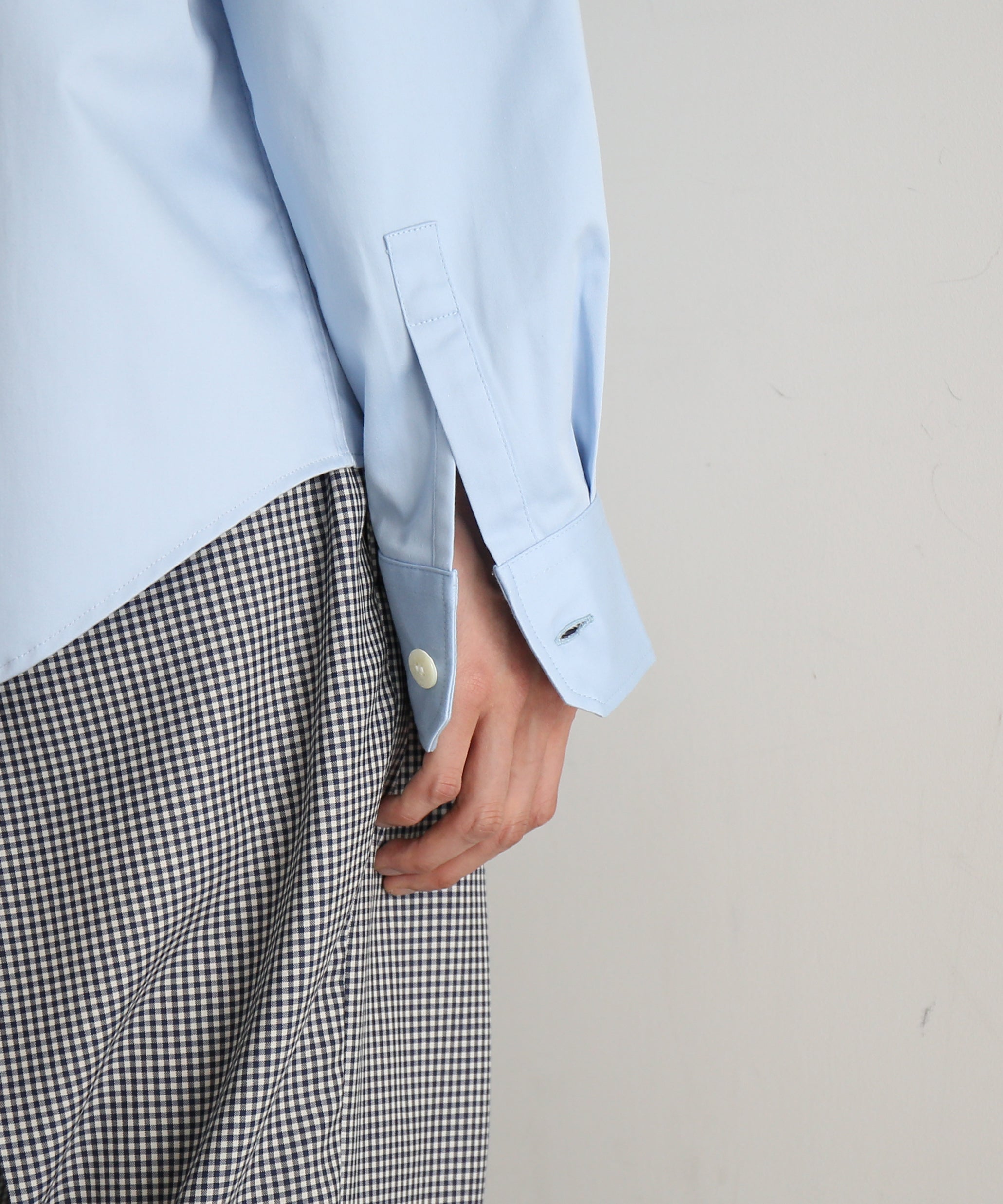 well Buttons position shirt "BLUE"
