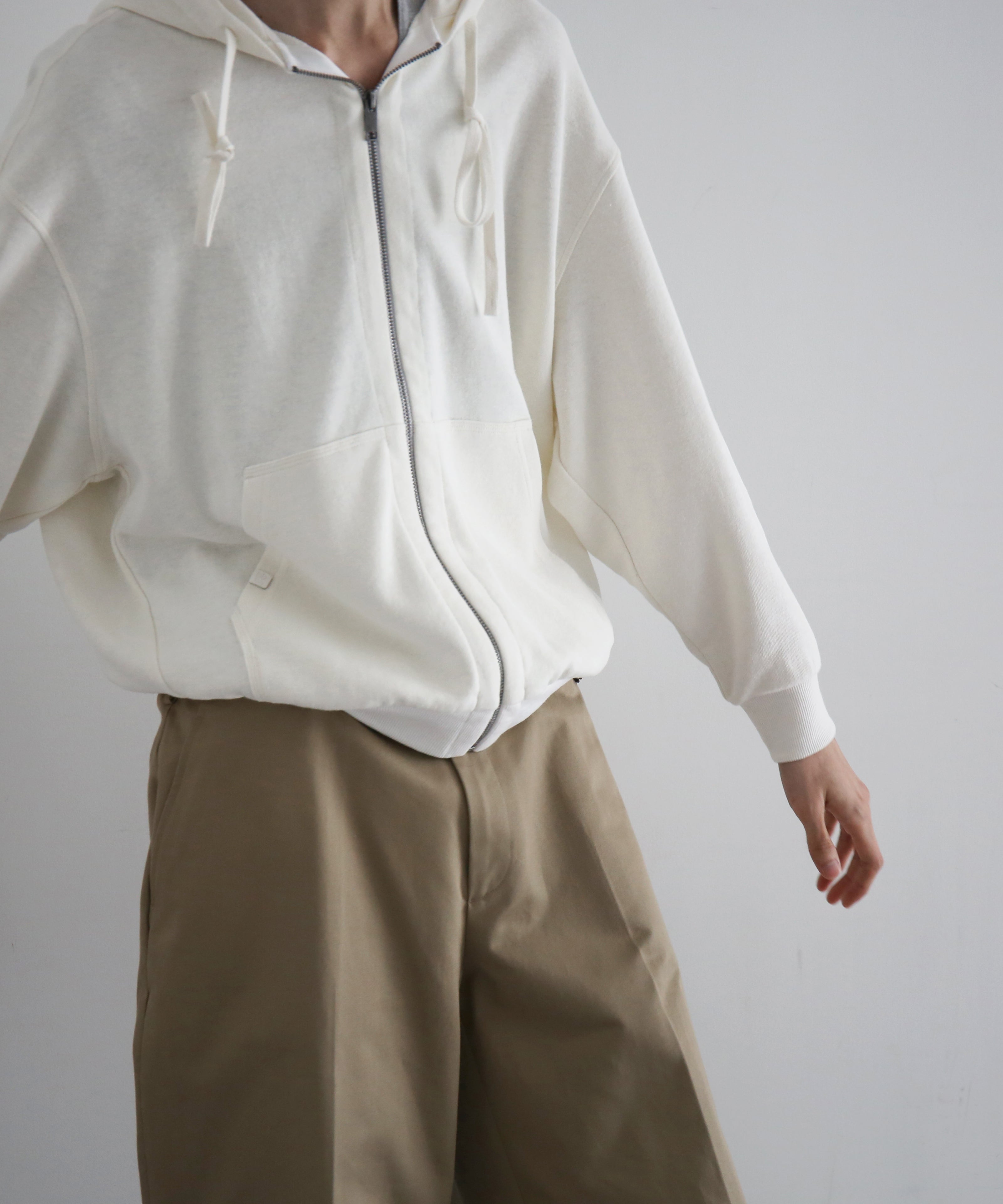 Fax Copy Express Afternoon stretch linen relaxed sweatshirt "WHITE"