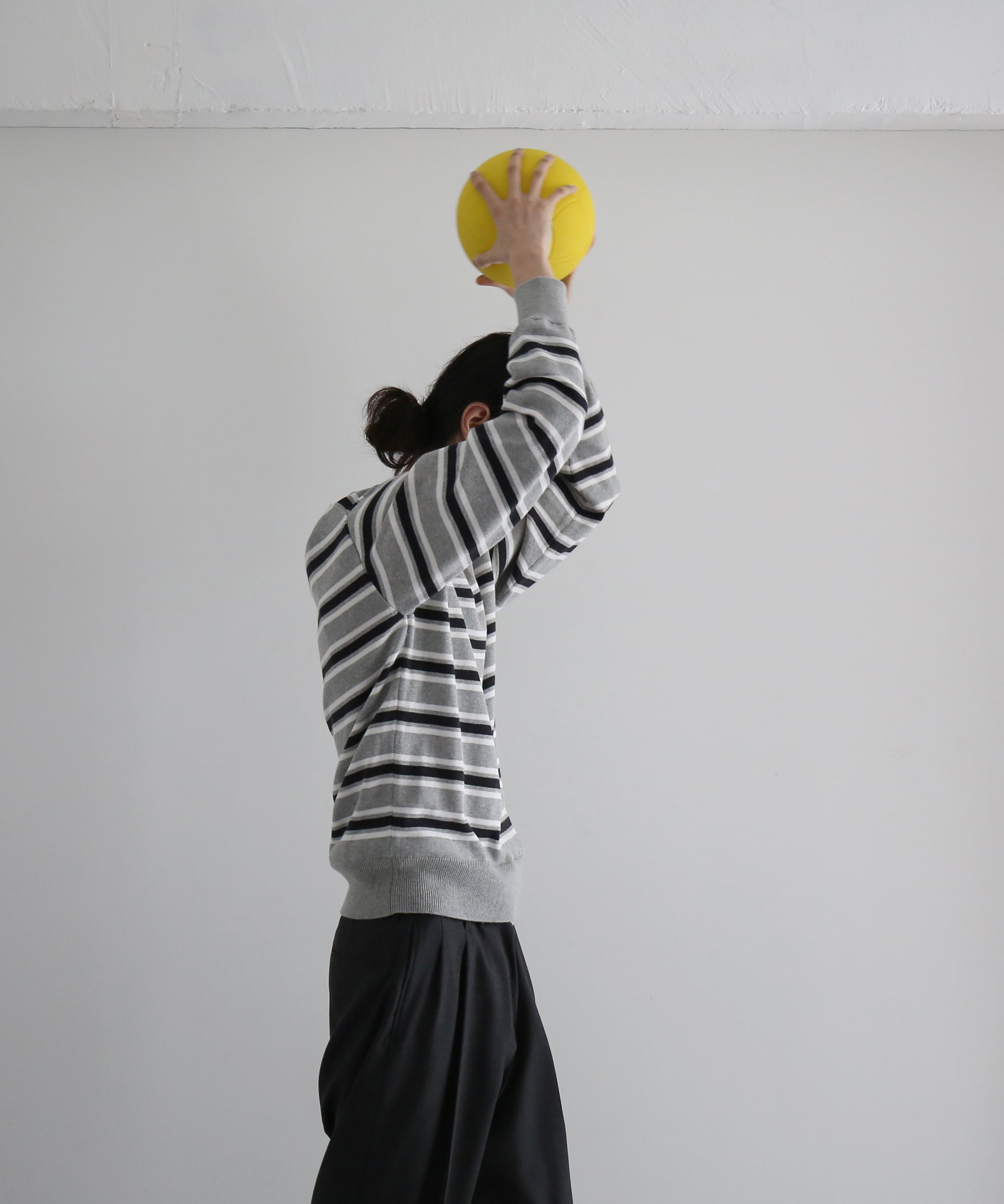 KAIKO Border v neck sweater "FIGURE2"