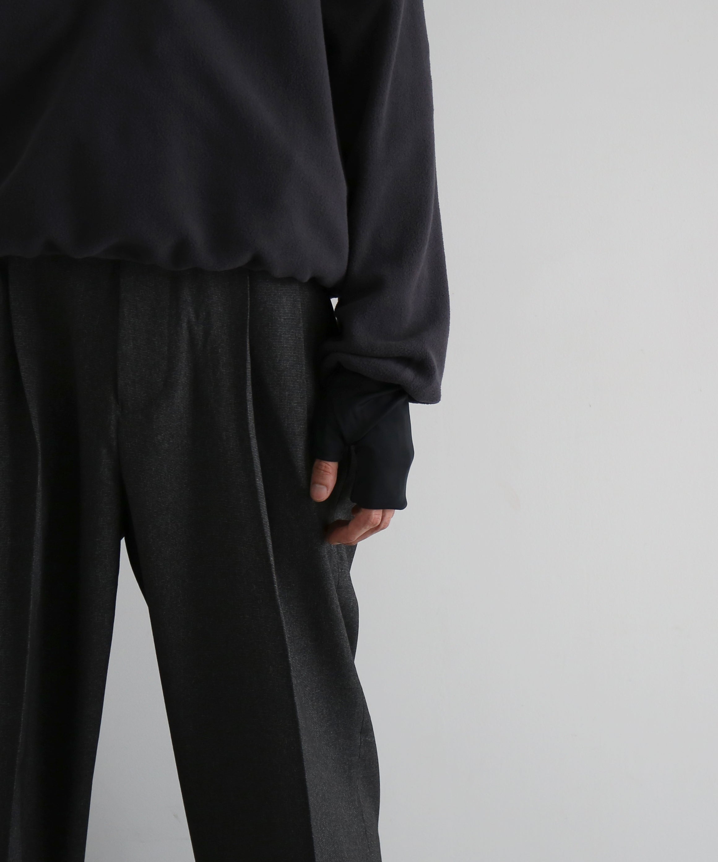 entire studios Shell fleece “BLACK”