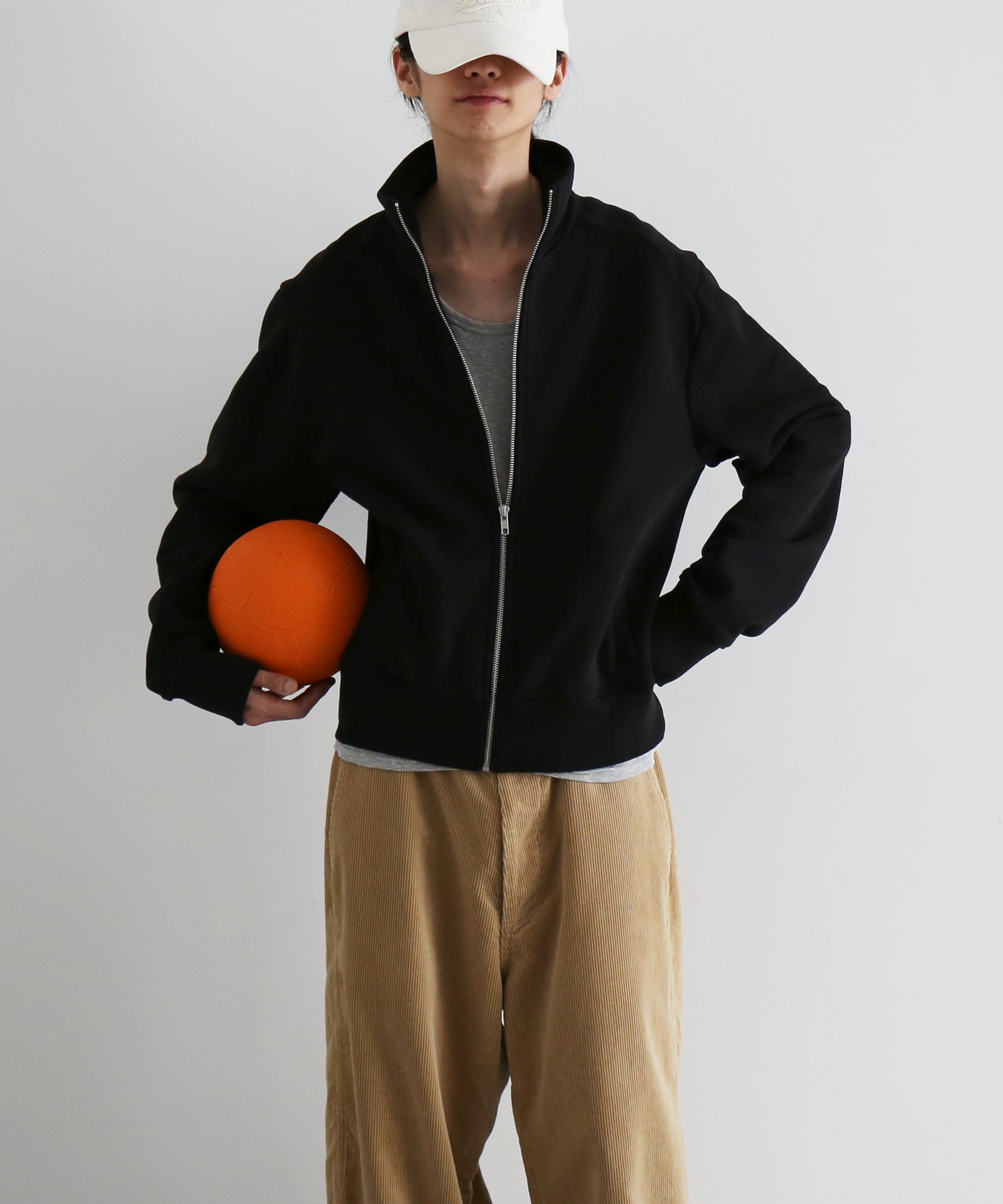 entire studios Standard track jacket “BLACK”