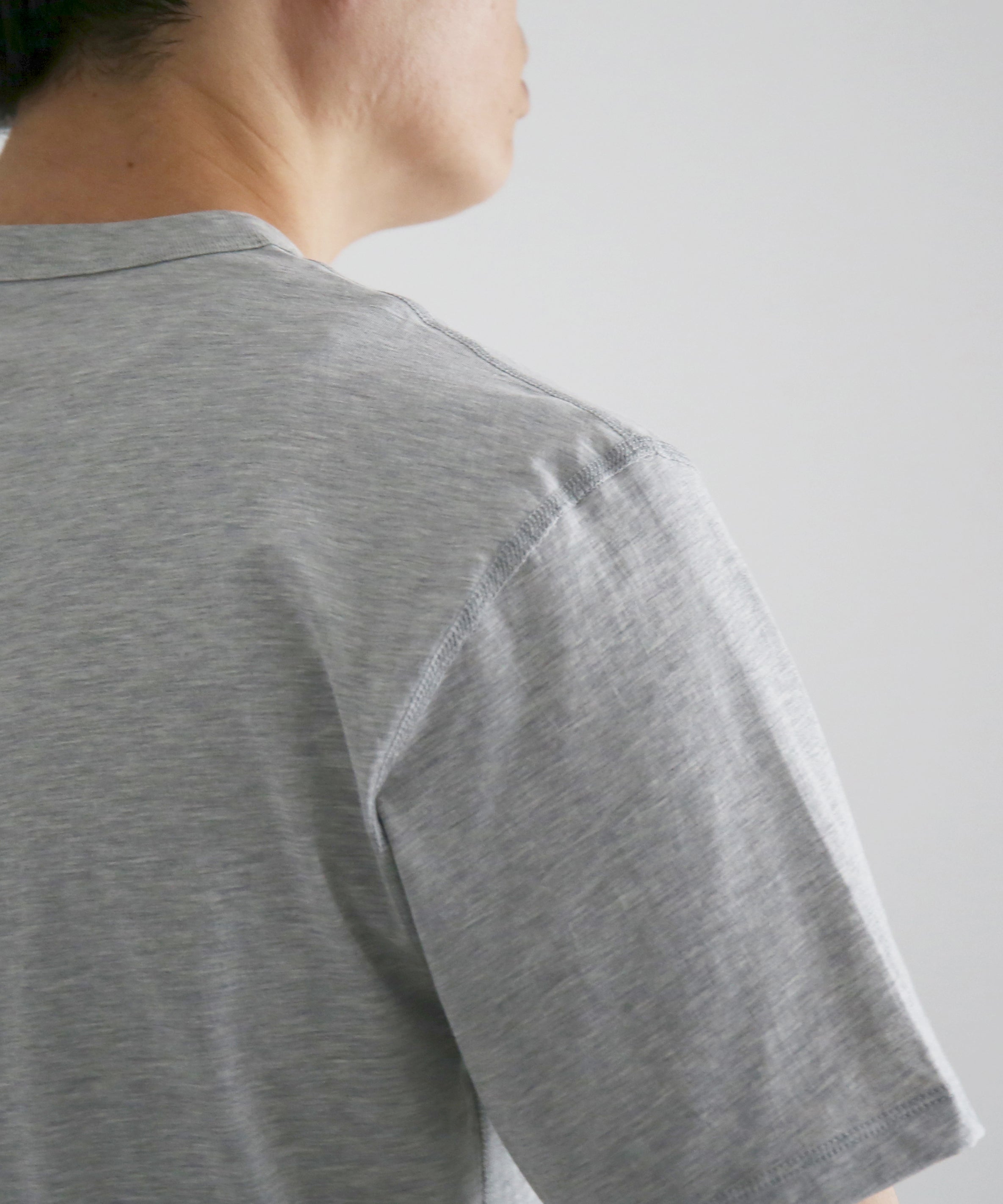 KAIKO C neck t-shirt “TOP GRAY”