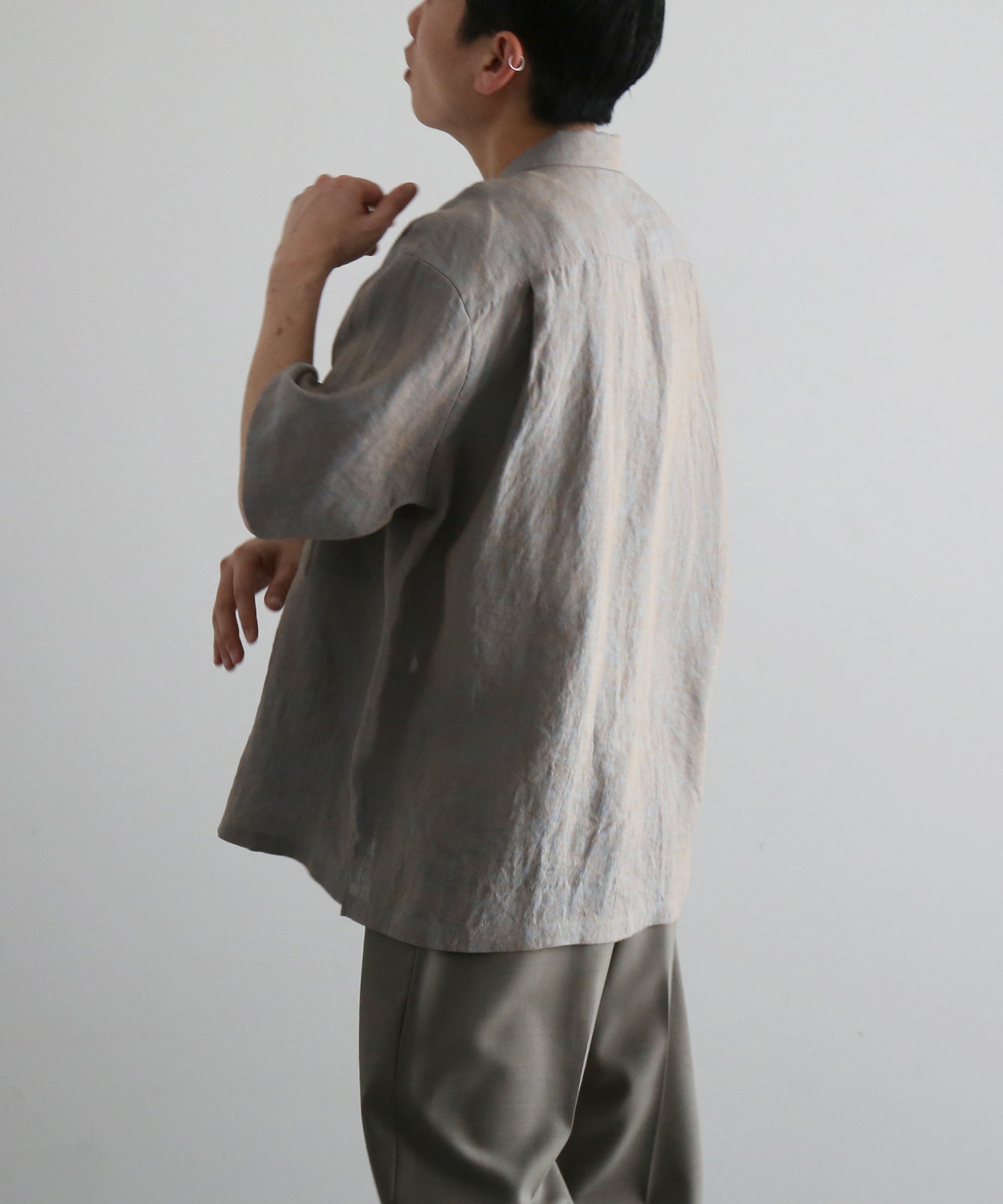 WHOWHAT Hemp chambry open collar shirt "MUNCH GRAY"