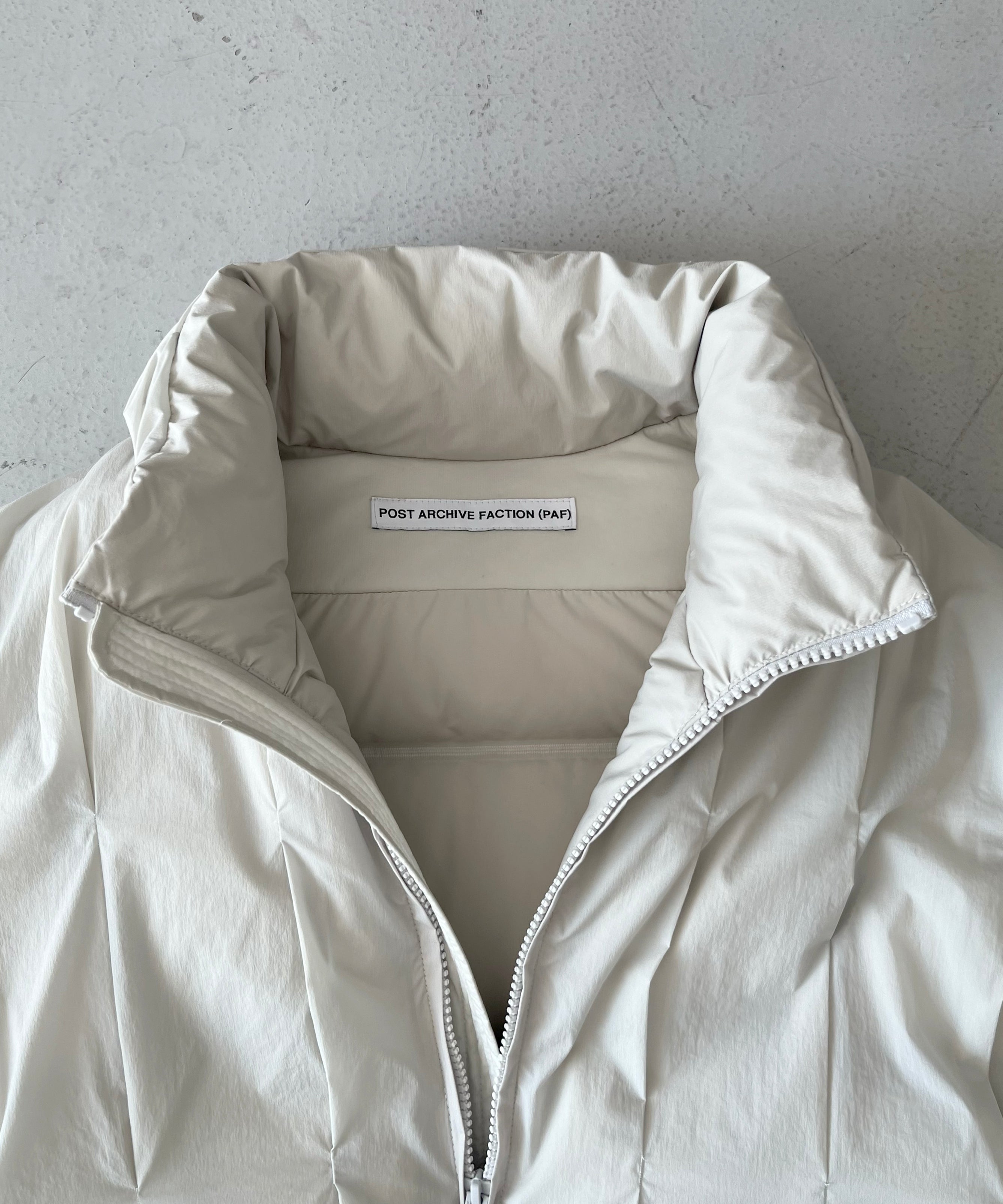 POST ARCHIVE FACTION(PAF) Cocoon Down "LIGHT GREY"