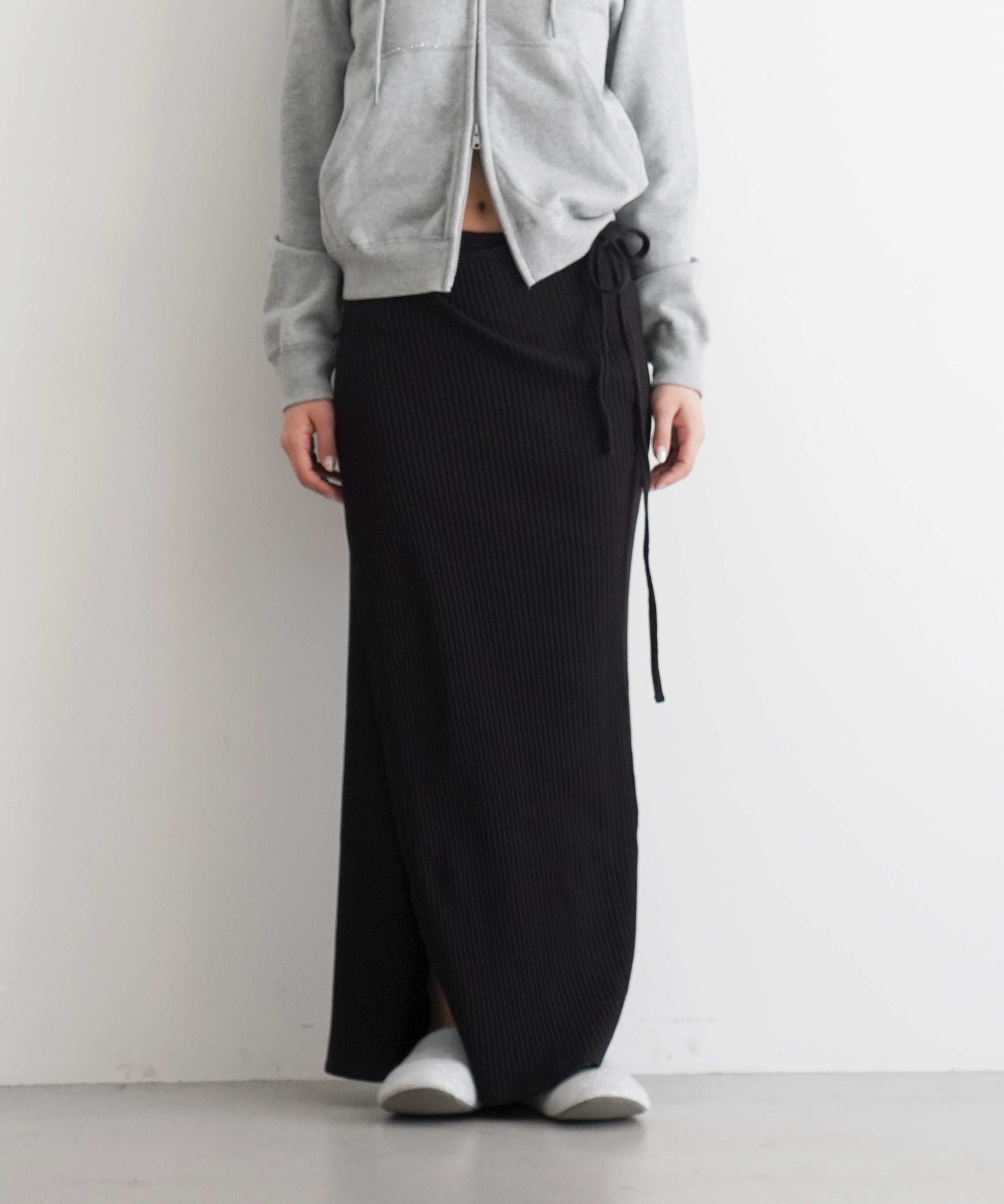 Baserange Brig skirt "BLACK"