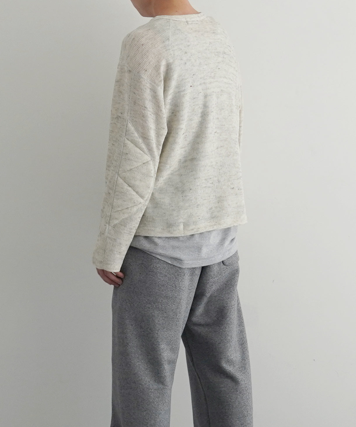 ensou. D-shaped long sleeve tee / a. "OATMEAL"