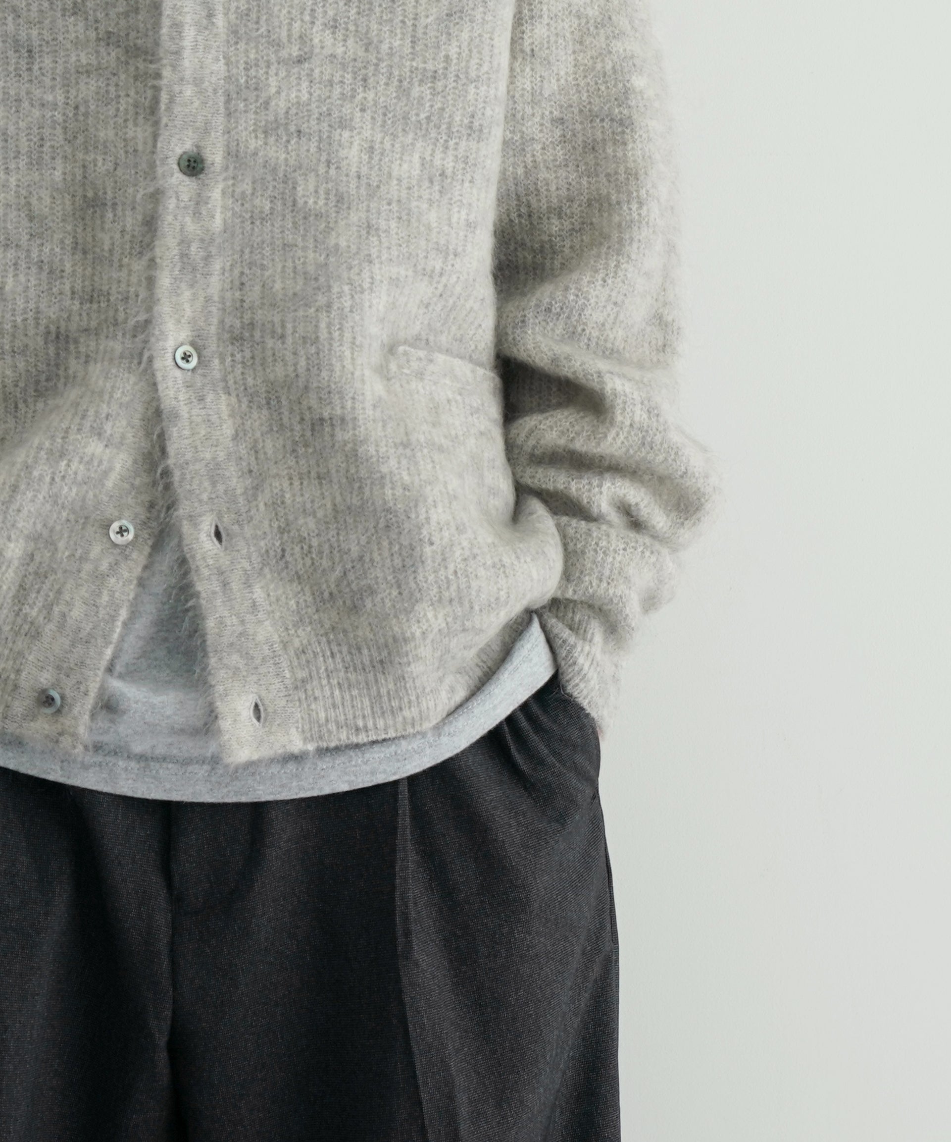 【EXCLUSIVE】crepuscule Mohair polo cardigan "L.GRAY"