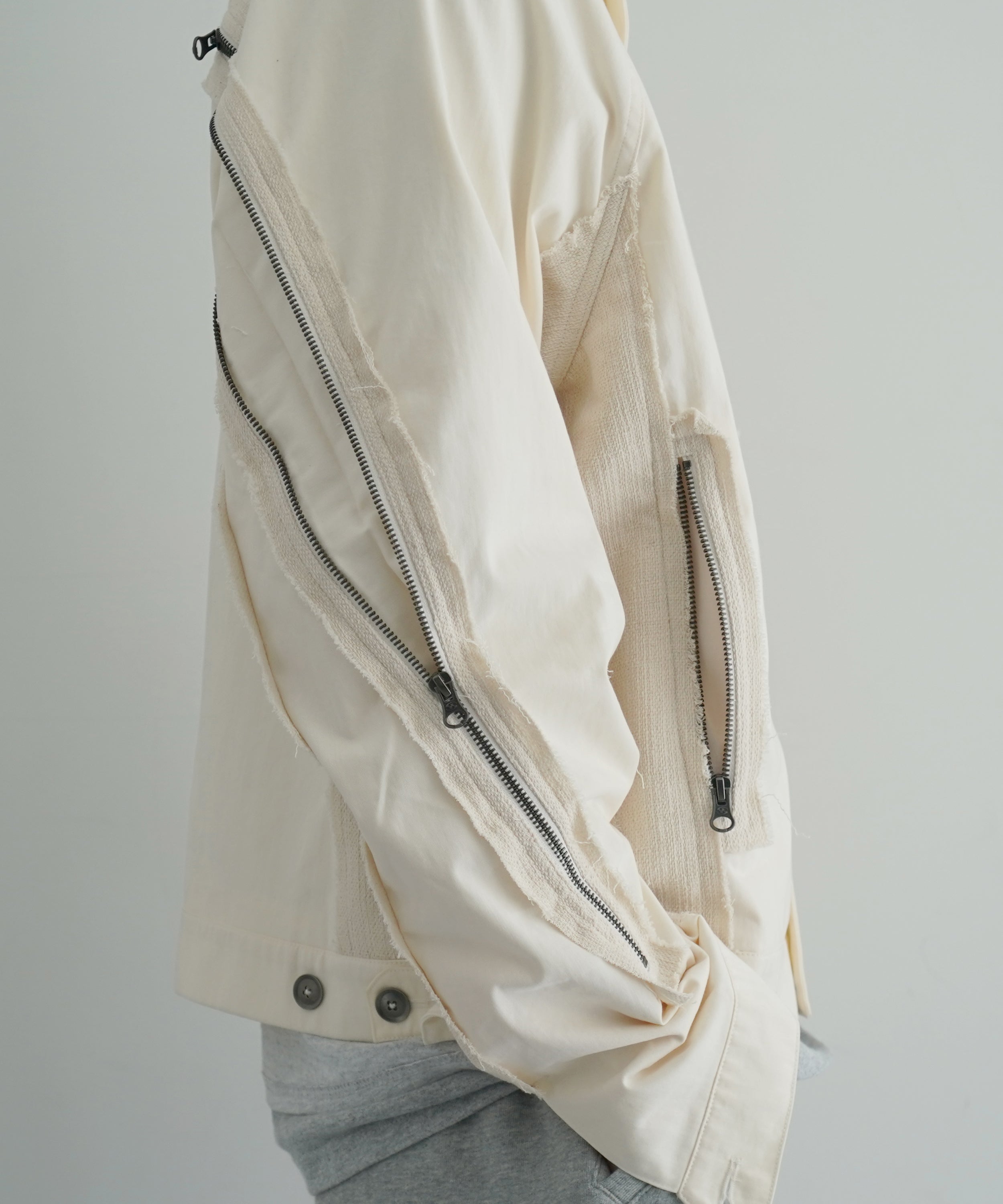 SAN SAN GEAR Affine curve jacket b "IVORY"