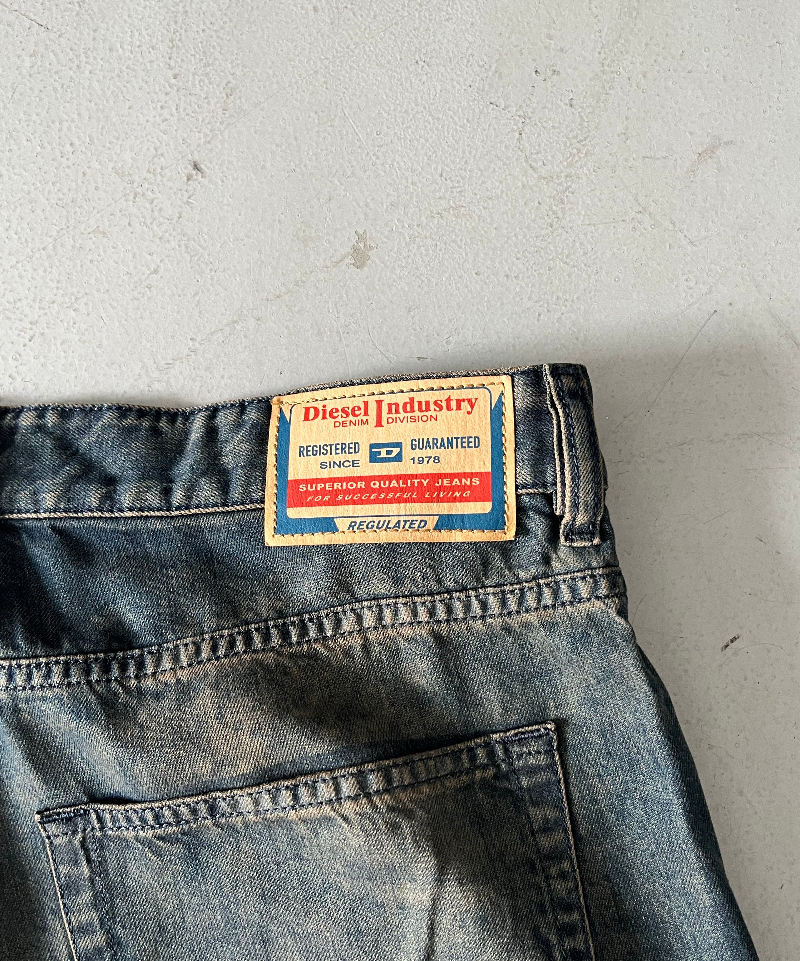 DIESEL Relaxed jeans 1996 d-sire 068tf "INDIGO"